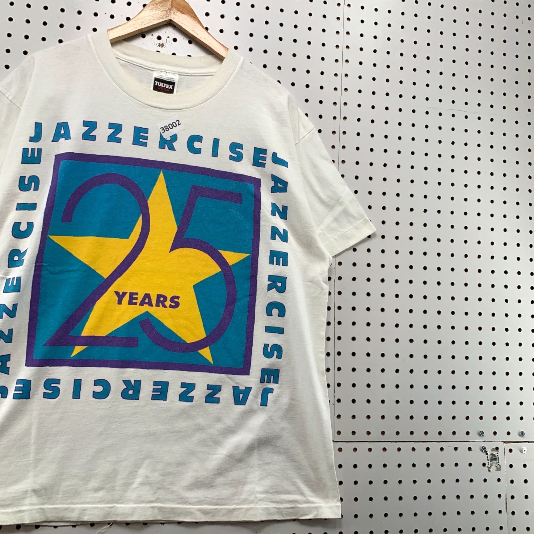 Tultex VINTAGE 90s Jazz Exercise Shrit Men XL White Single Stitch Made USA 25 Years Size US XL / EU 56 / 4 - 4 Thumbnail