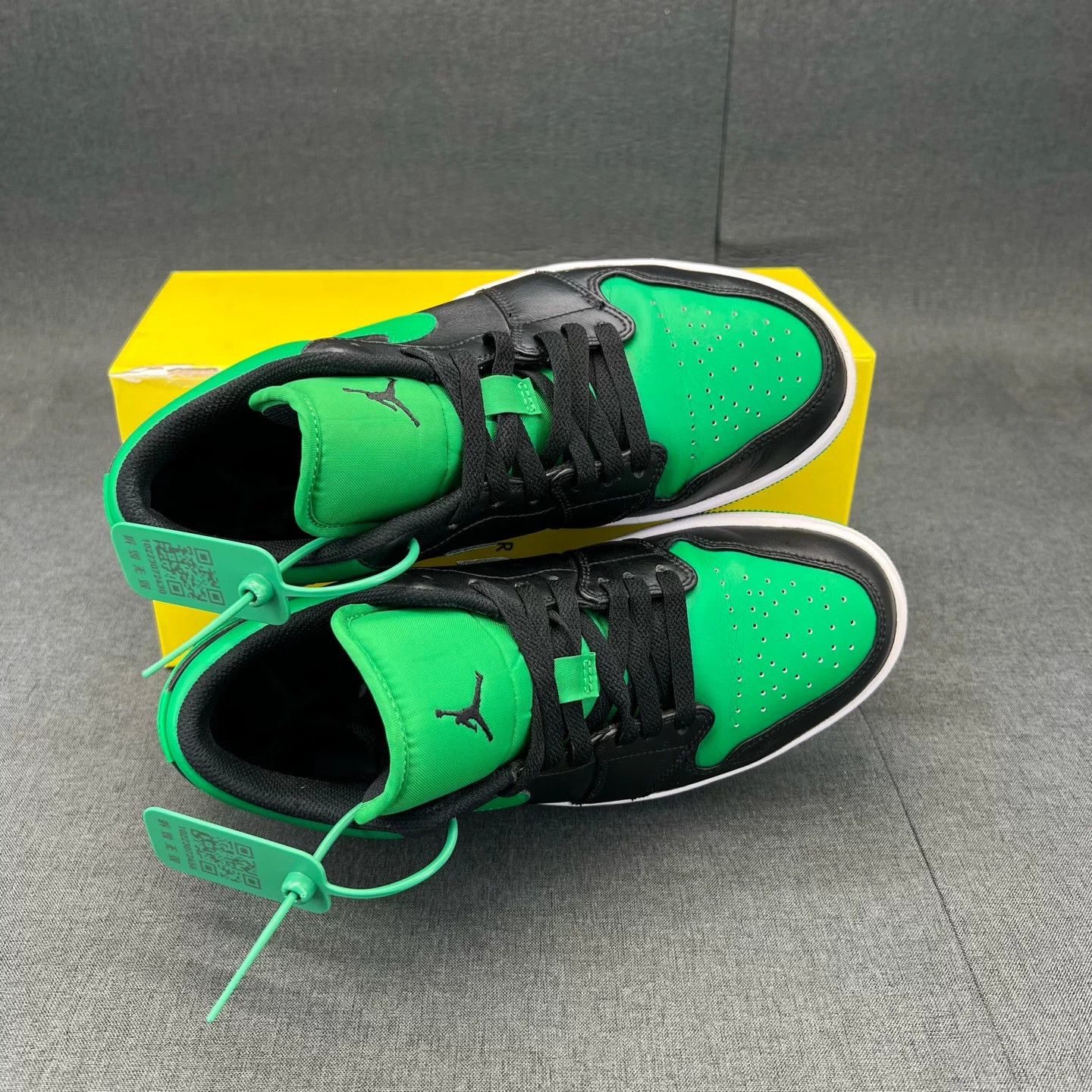 Other Air Jordan 1 Low 'Black Green' Size 42 w/ Box Size US 9 / EU 42 - 8 Thumbnail