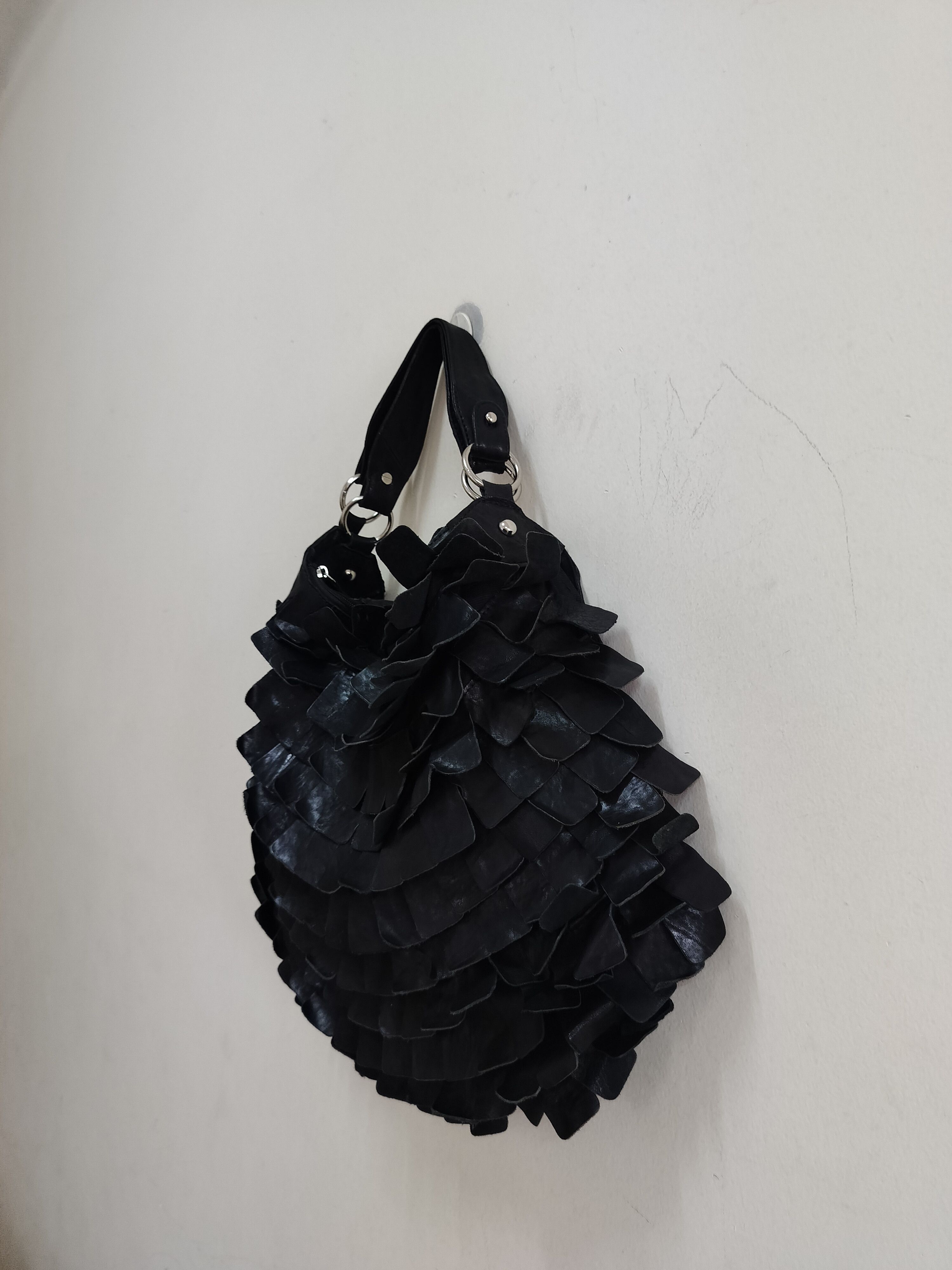 Leather Black Tiered Ruffle leather bag like Miu Miu CDG Size ONE SIZE - 2 Thumbnail