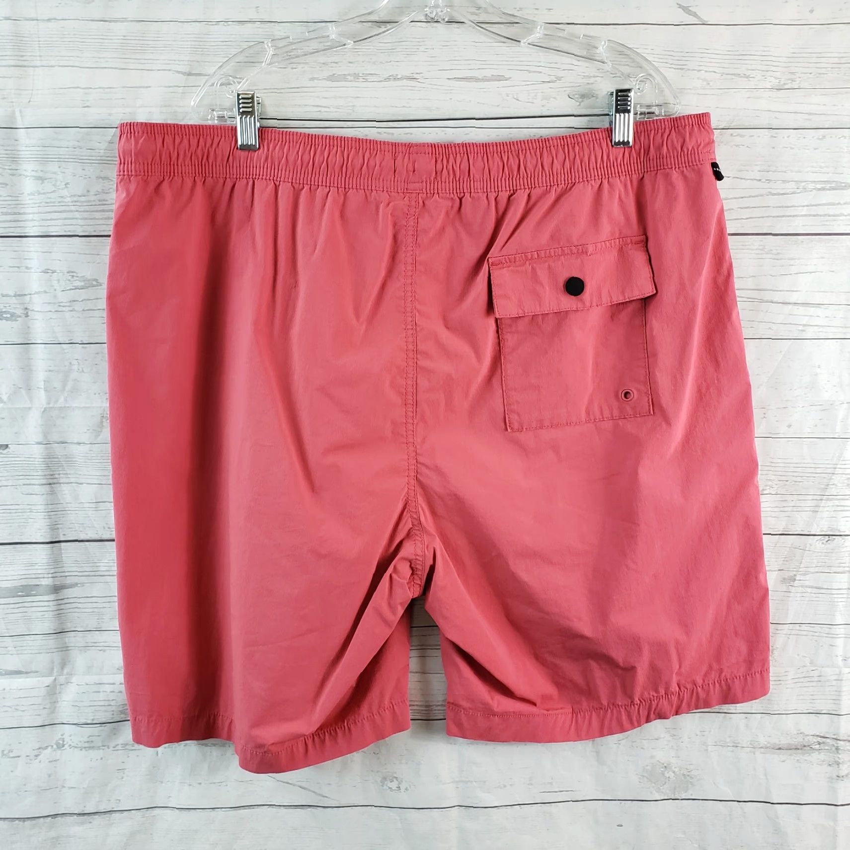 Old Navy Old Navy Mens 8" Poolside Swim Trunks XL Berry Red Cotton Blend Bottoms Mens Swim Trunks Red 8" Poolside Old Navy Cotton Blend Men XL Berry Red Size US 36 / EU 52 - 2 Thumbnail