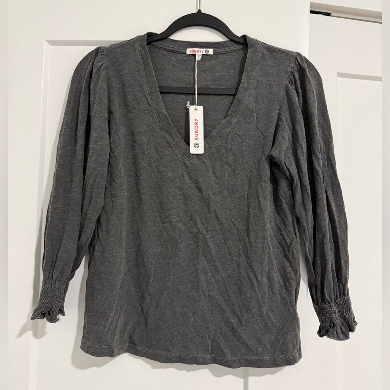 Anthropologie New Sundry Long Sleeve V Neck Pima Cotton Tee S $128 Size S / US 4 / IT 40 - 2 Thumbnail