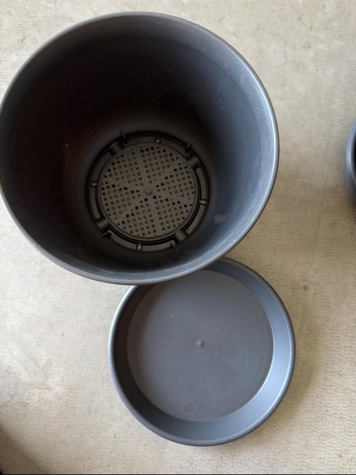Other 9inch Plastic Plant Pots w Saucers / 12pc Set w Saucers Size ONE SIZE - 3 Thumbnail