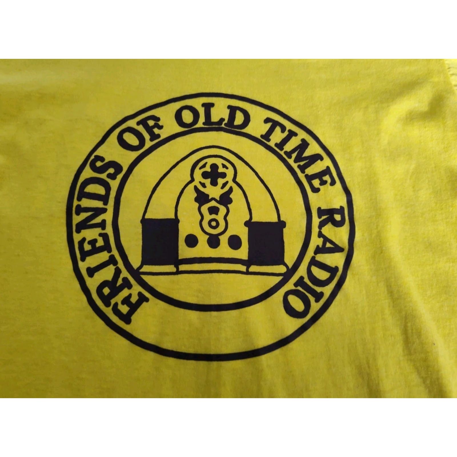Vintage VINTAGE 1980s FRIENDS OF OLD TIME RADIO T-Shirt Unisex Adult XL Yellow Graphic Tee Made in USA Size US L / EU 52-54 / 3 - 3 Thumbnail