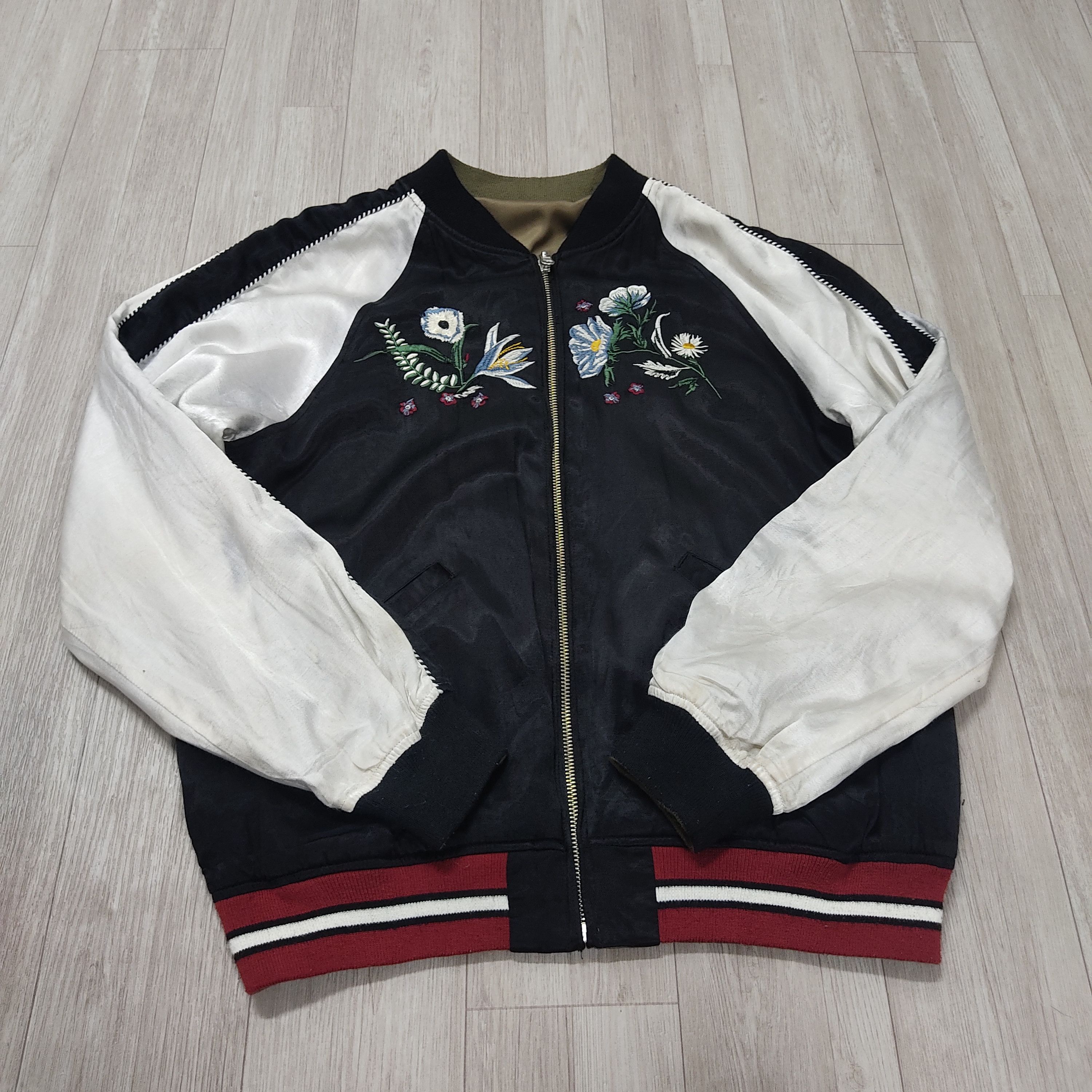 Japanese Brand × MOUSSY MOUSSY Embroidered Flowers Reversible Sukajan Jacket Size L / US 10 / IT 46 - 7 Thumbnail