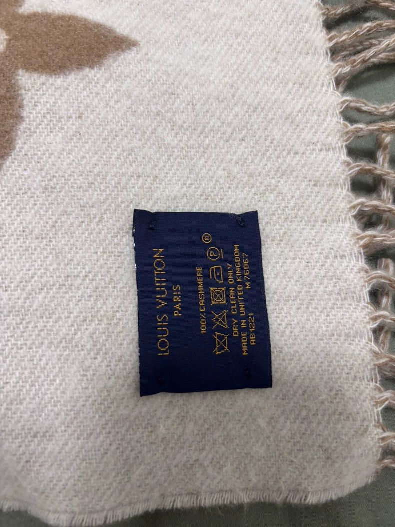 Louis Vuitton Louis Vuitton Milk Tea Cashmere Scarf Size ONE SIZE - 3 Thumbnail