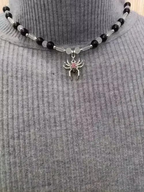 VIBE Spider Vintage Necklace chain pendent Size ONE SIZE - 4 Thumbnail
