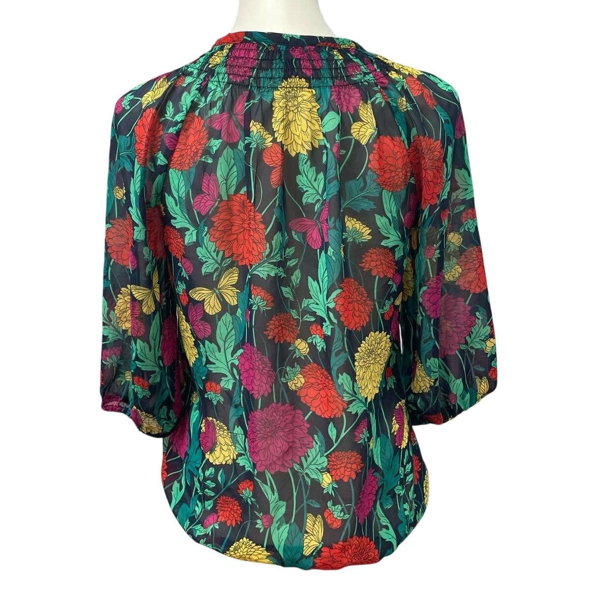 Banana Republic Banana Republic Small Petite Carnation 3 Button Blouse Size S / US 4 / IT 40 - 5 Thumbnail