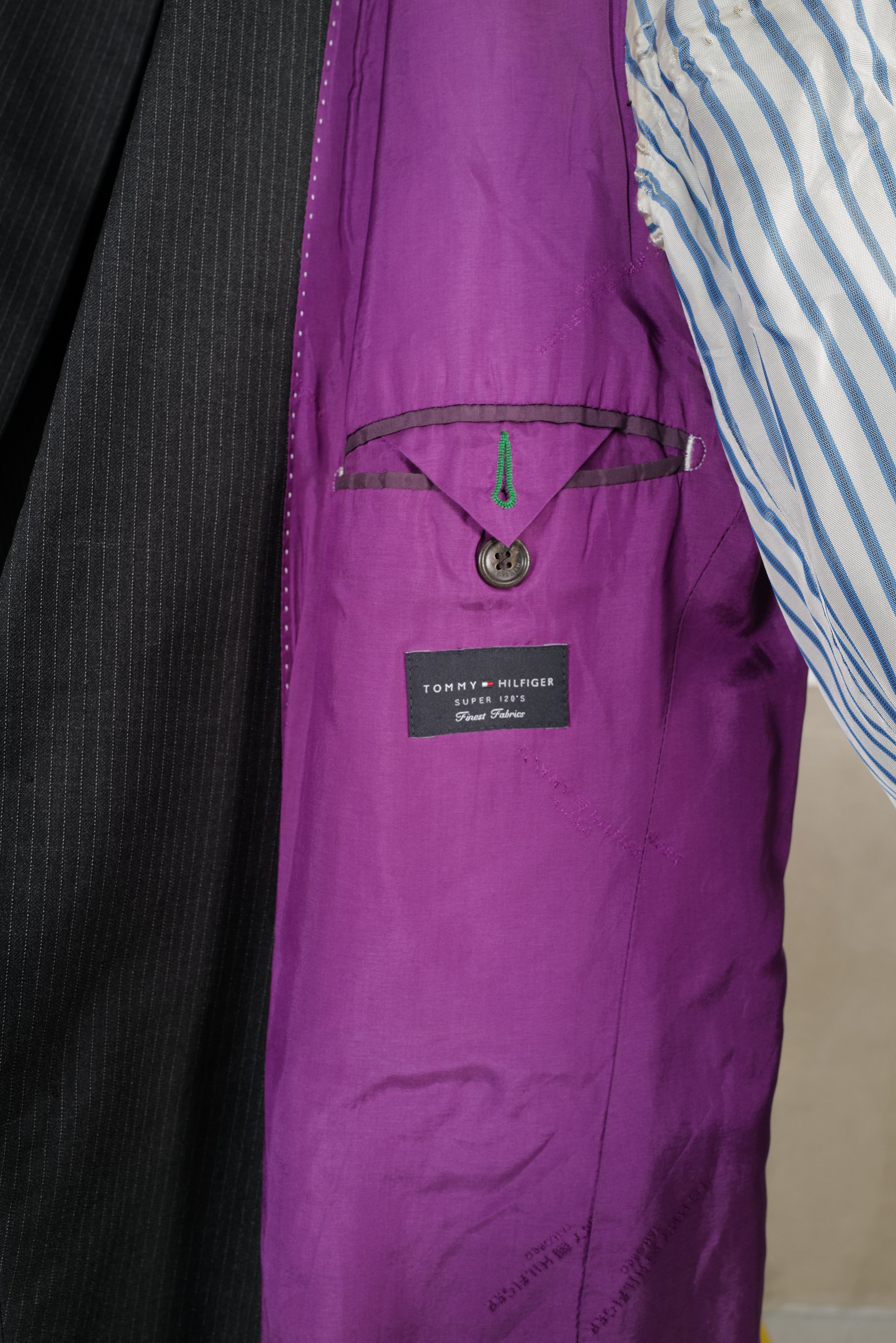 Tommy Hilfiger Tommy Hilfiger Tailored virgin wool suit by Kevin Brooks Size 48R - 6 Thumbnail