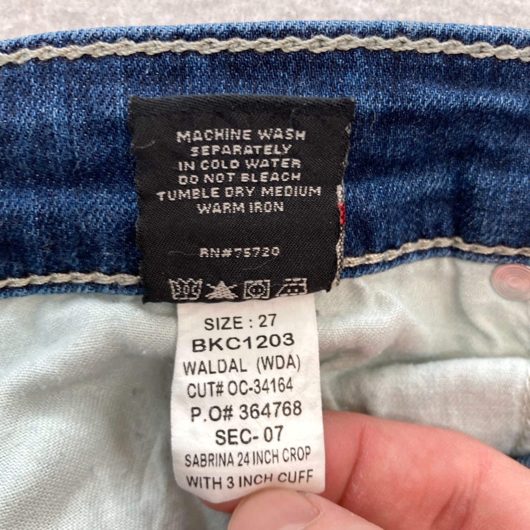 Vintage Buckle BKE Sabrina Crop Jeans Women's 27 Dark Blue Stretch Denim Low Rise Grunge Jeans Size 27" / US 4 / IT 40 - 7 Thumbnail