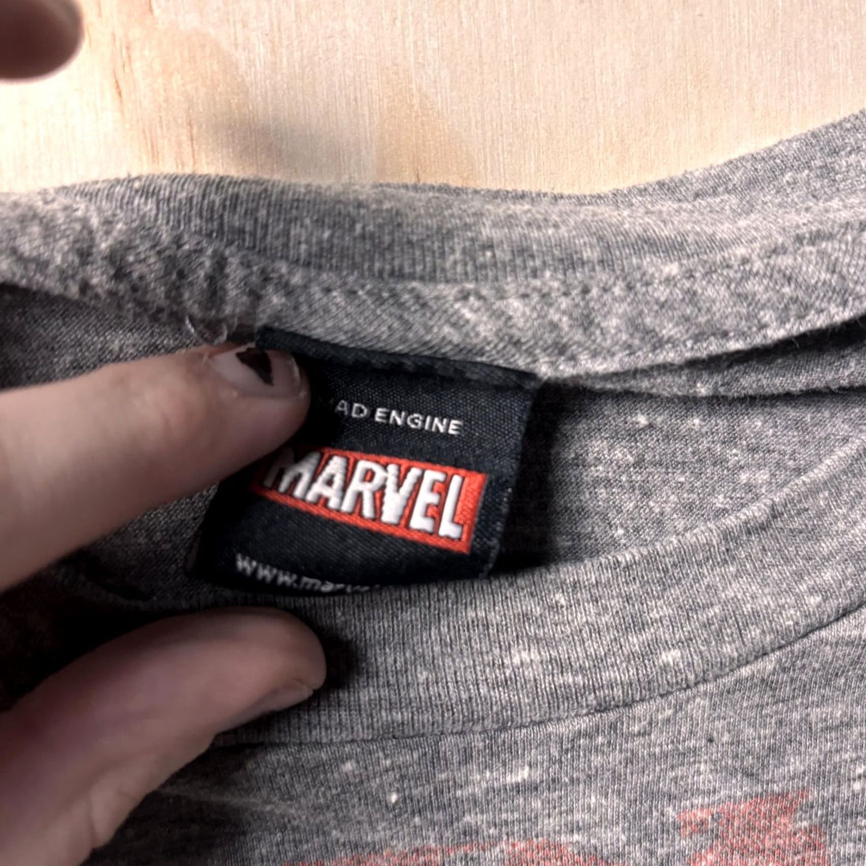 Vintage VINTAGE Marvel Avengers Heroes Tee Mens M Gray Tee Size US M / EU 48-50 / 2 - 3 Thumbnail