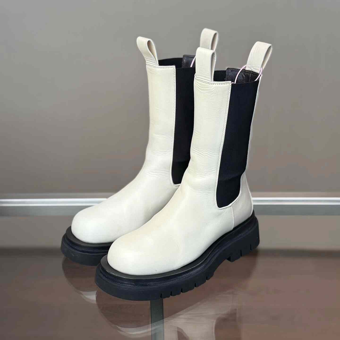 Bottega Veneta Bottega Veneta White Boots 37 Women Size US 6.5 / IT 36.5 - 1 Thumbnail