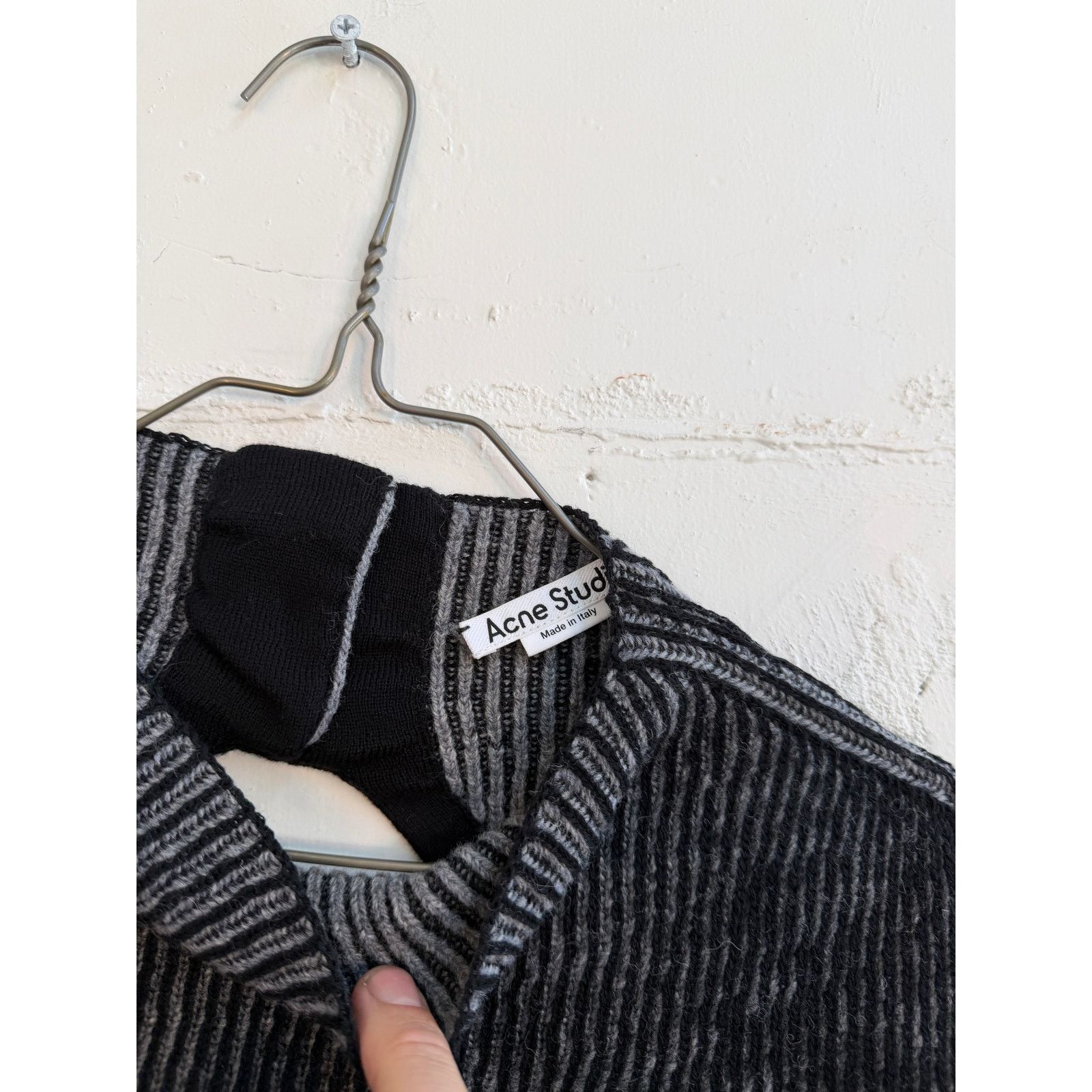 Acne Studios Acne Studios Distressed Crop Top Size M / US 6-8 / IT 42-44 - 3 Thumbnail