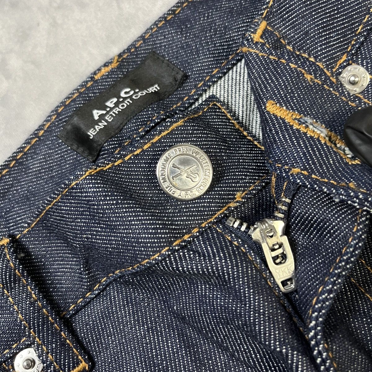 A.P.C. A.P.C. NEW STANDARD RAW DENIM JEANS DARK INDIGO MINIMALIST Size US 26 / EU 42 - 4 Thumbnail