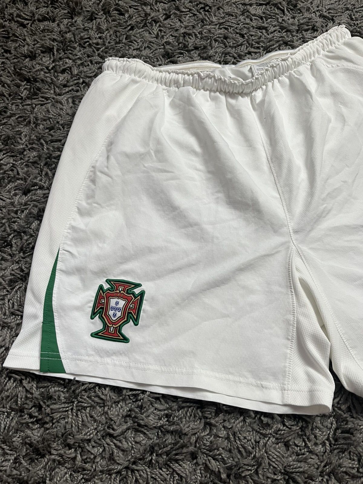 Nike Portugal Euro 2012 Away/Third Kit Shorts White/Green Size US 32 / EU 48 - 2 Thumbnail