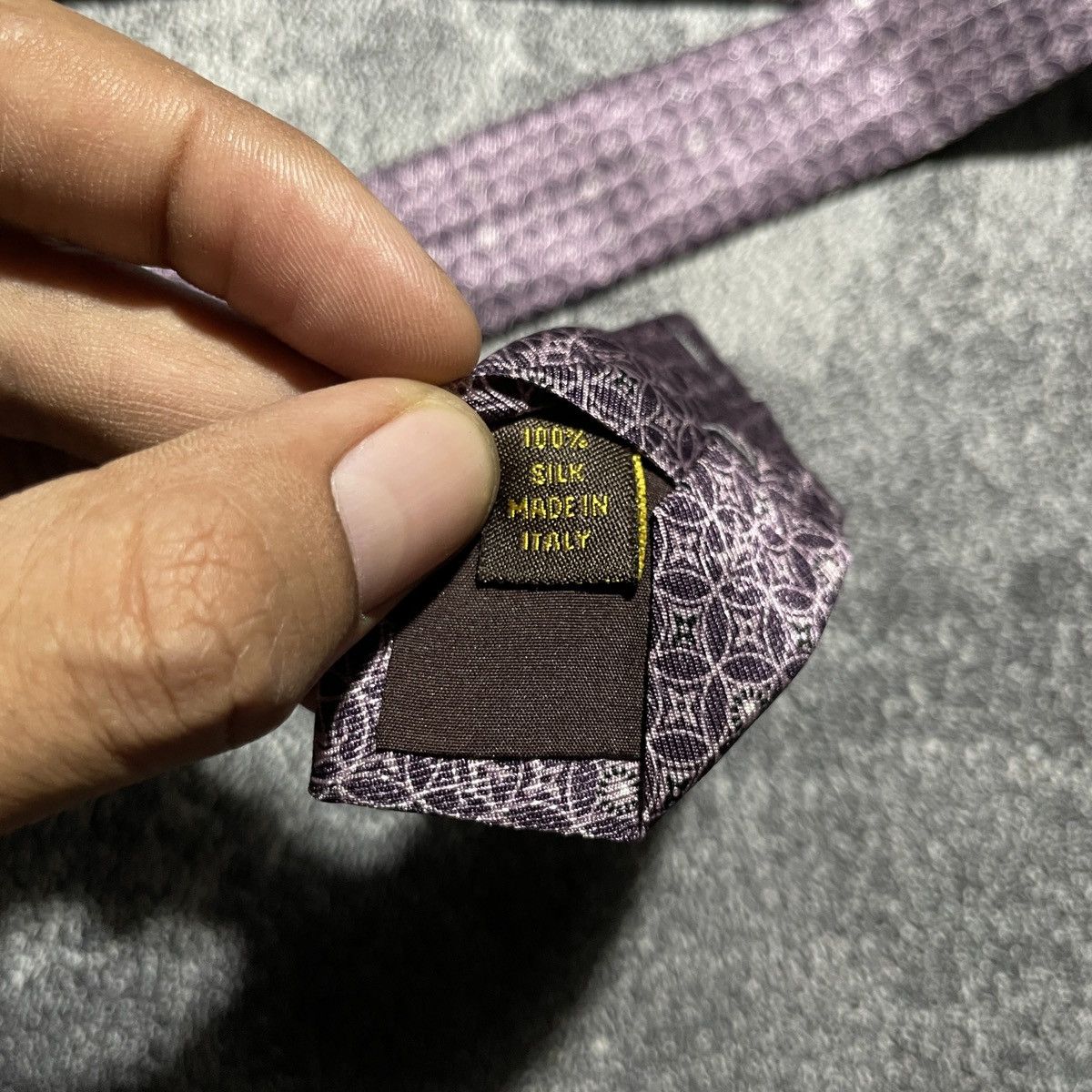 Louis Vuitton Luxury Silk Louis Vuitton Size ONE SIZE - 5 Thumbnail