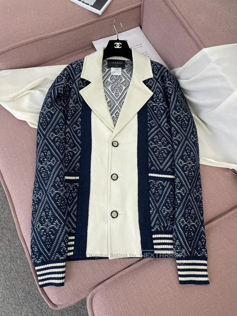 Chanel Chanel Blue diamond-patterned knitted lapel jacket Size M / US 6-8 / IT 42-44 - 1 Thumbnail