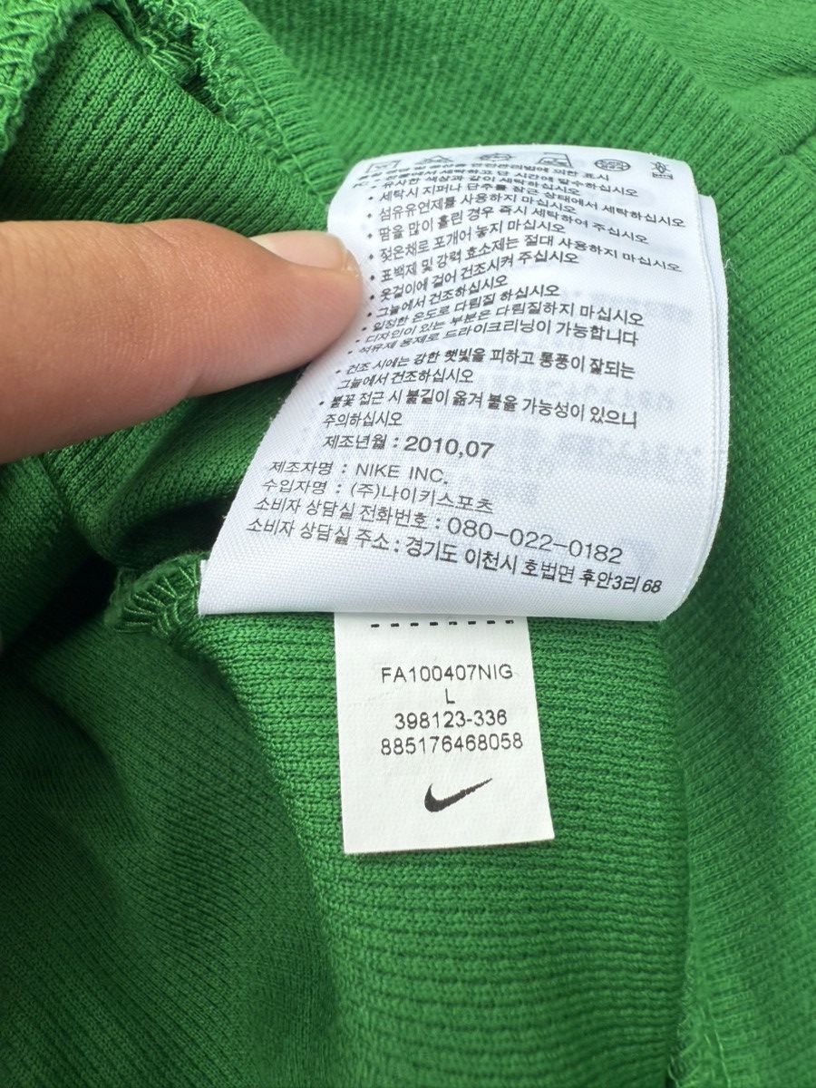 Nike 90’s NIKE RARE SWOOSH LOGO Y2K VINTAGE ZIP RETRO HOODIE Size US M / EU 48-50 / 2 - 12 Thumbnail