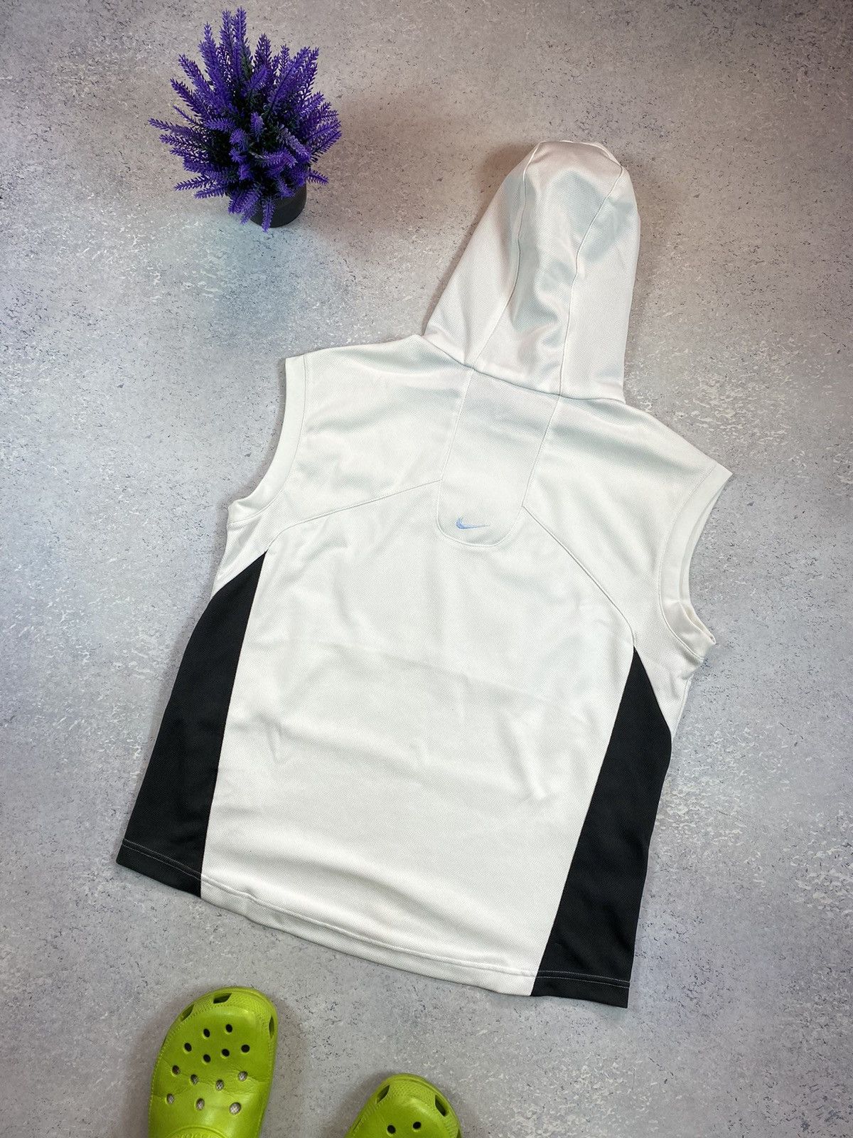 Nike × Vintage Vintage Kids Nike Shox White T-shirt With Logo Size US S / EU 44-46 / 1 - 7 Thumbnail