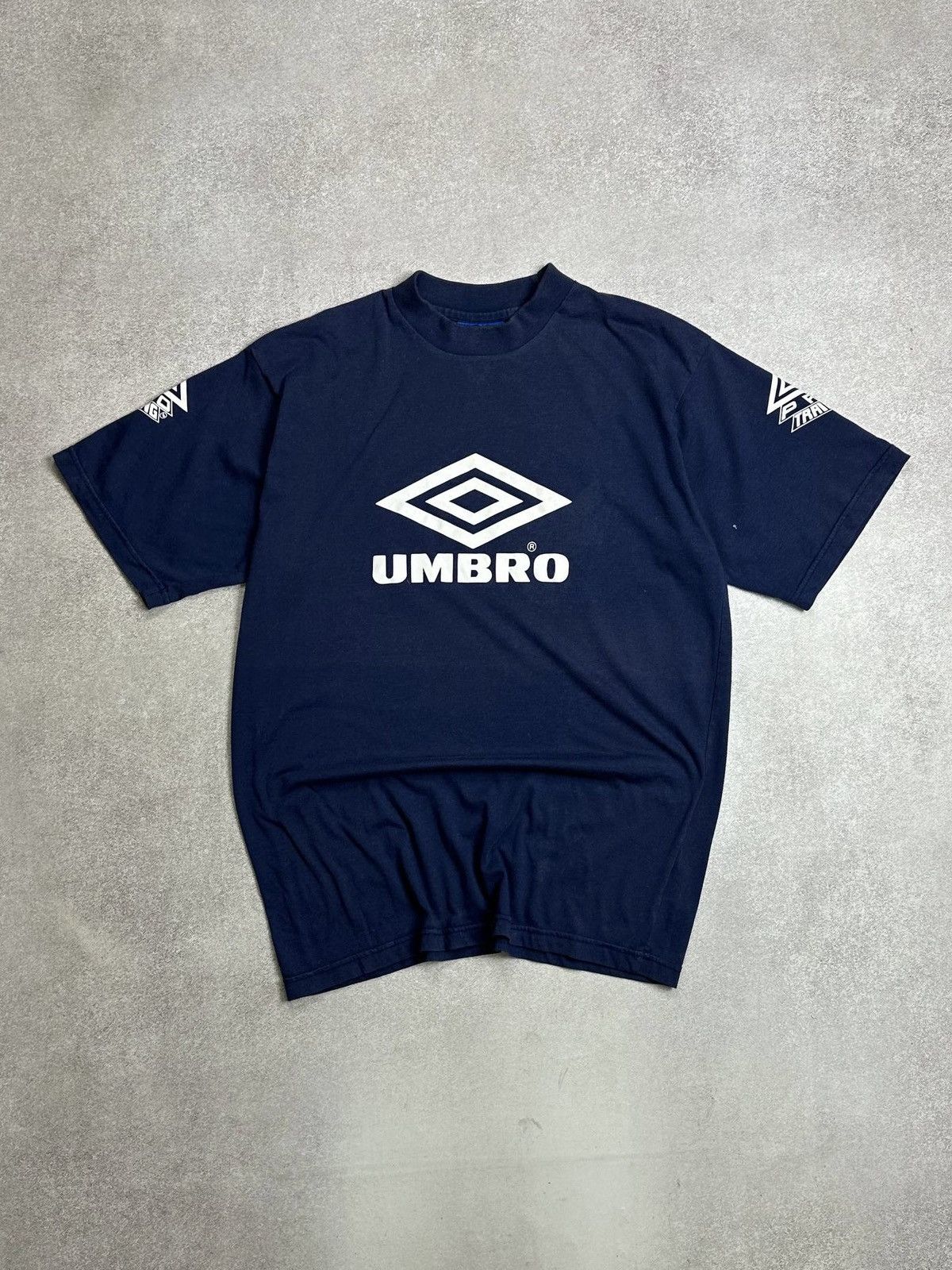Umbro Vintage 90s Umbro Pro Training Blue T-shirt L Size US L / EU 52-54 / 3 - 1 Thumbnail