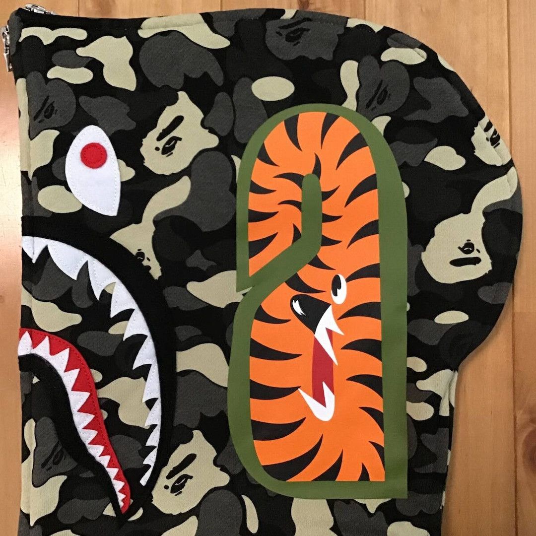Bape 2024 🔥NYC Store Camo BAPE separate shark full zip hoodie APE Size US S / EU 44-46 / 1 - 6 Thumbnail