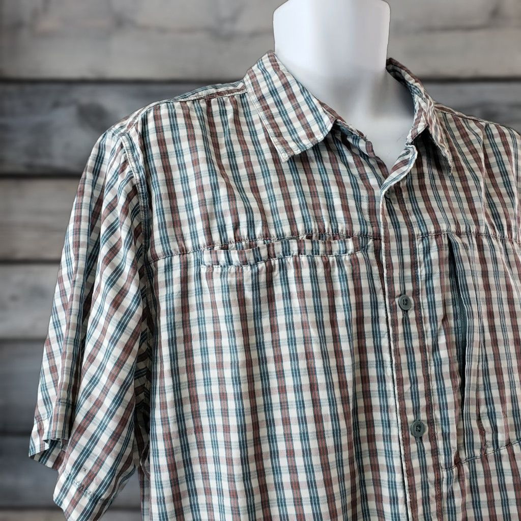 The North Face The North Face Mens Shirt XL Red Blue Plaid Short Sleeve Button Front Nylon Blend Size US XL / EU 56 / 4 - 1 Thumbnail