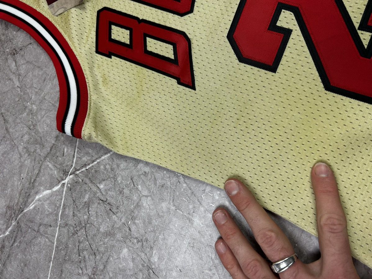 Mitchell & Ness Mitchell & Ness Chicago Bulls Swingman Jersey in Gold Jordan Size US S / EU 44-46 / 1 - 9 Thumbnail
