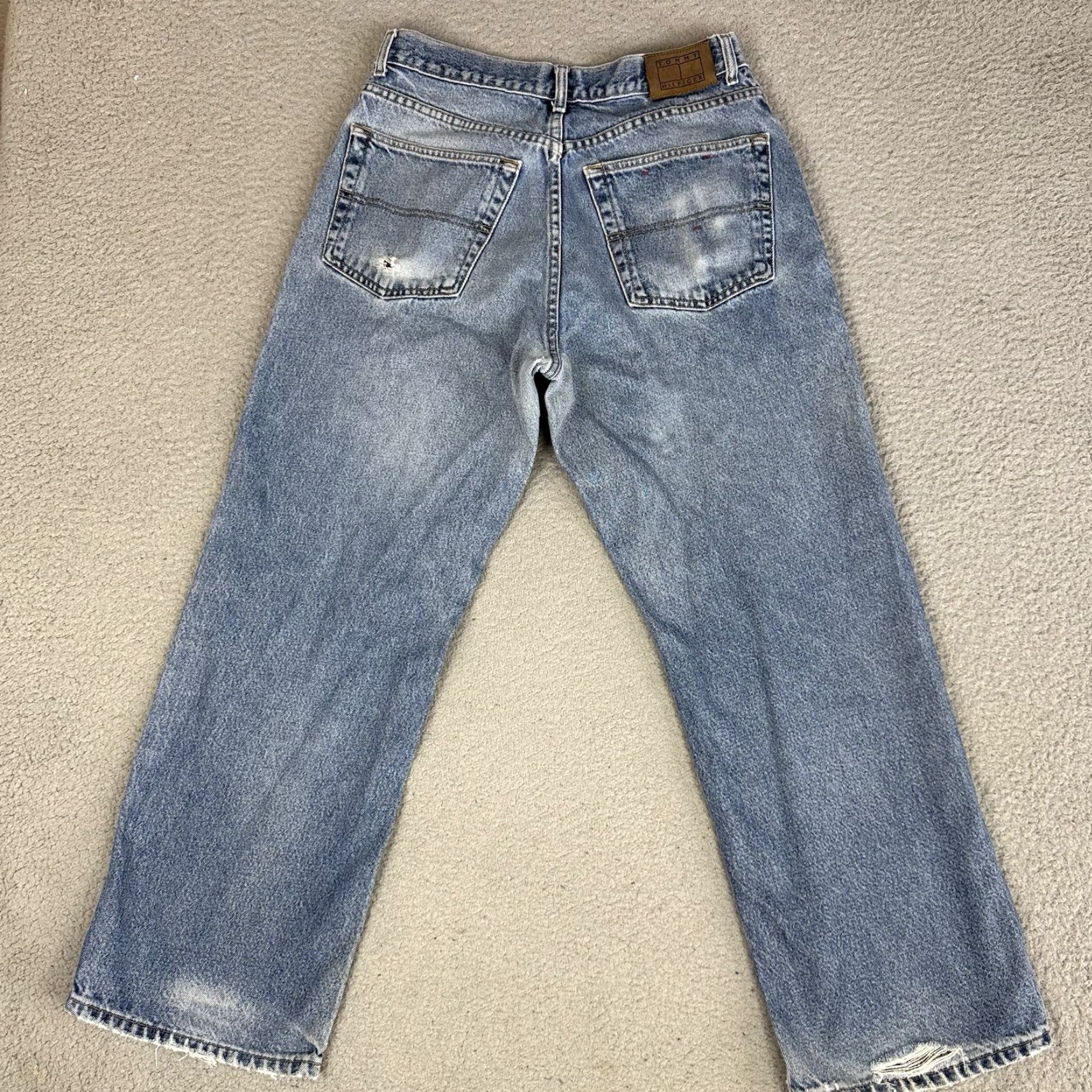Tommy Hilfiger VINTAGE Tommy Hilfiger Jeans Mens 33x30 Blue Baggy Skater 90s Urban Y2K Distressed Faded Jeans Mens Blue 90s Urban Streetwear Size US 33 - 7 Thumbnail