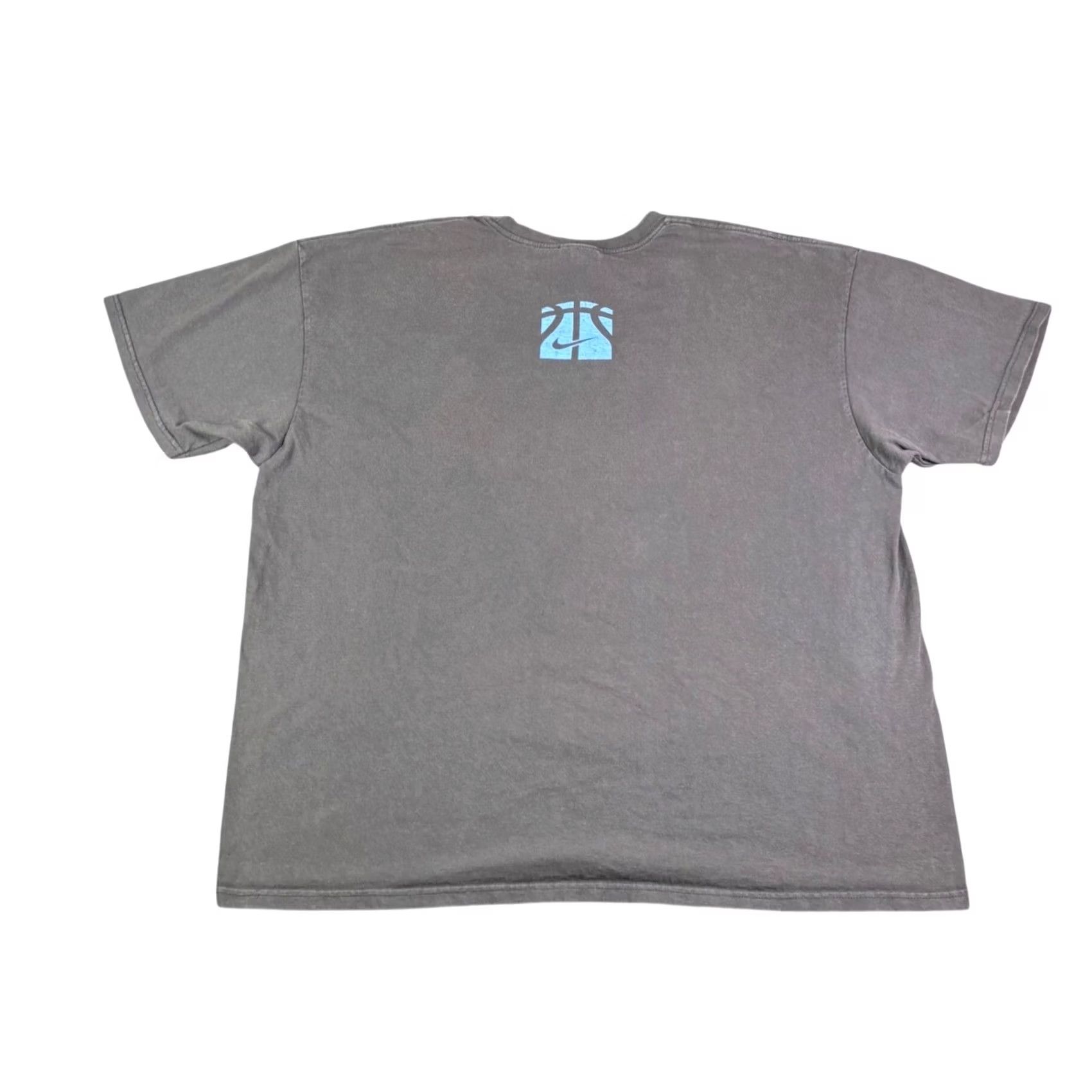 Nike VINTAGE Nike Hoops Graphic T-Shirt Mens XXL Black Think Global Play Local Y2K Size US XXL / EU 58 / 5 - 3 Thumbnail
