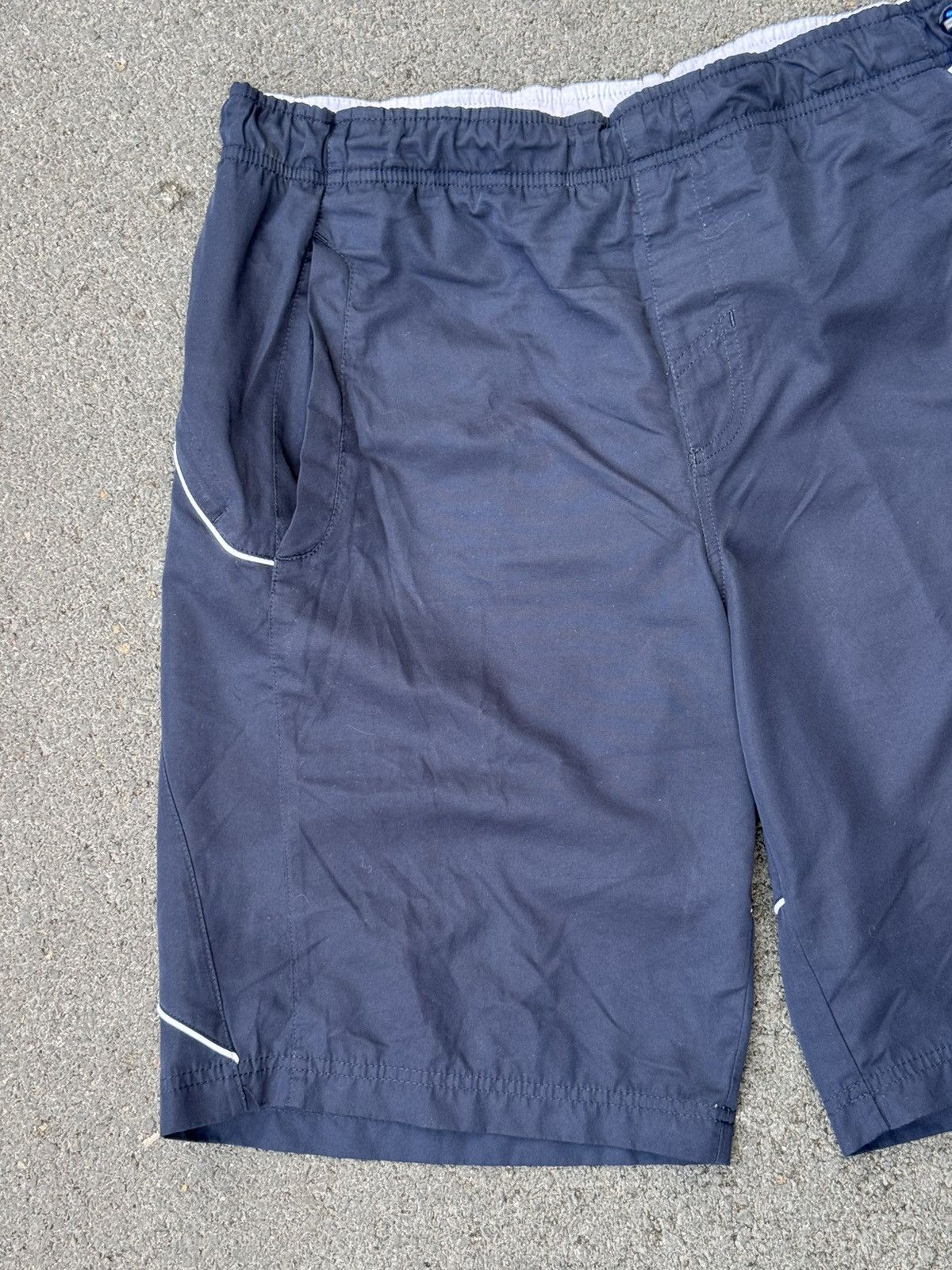 Nike Vintage Nike 00's Short Pants Size US 32 / EU 48 - 4 Thumbnail
