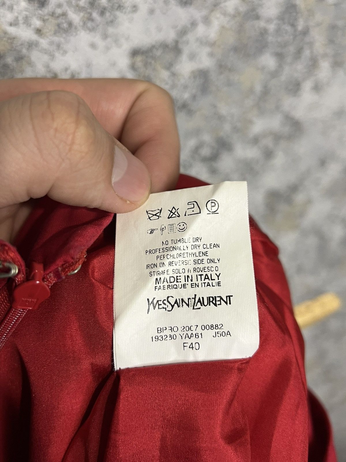 Saint Laurent Paris Vintage Yves Saint Laurent Women’s Midi Red Skirt Size FR 40 Size 28" / US 6 / IT 42 - 8 Thumbnail