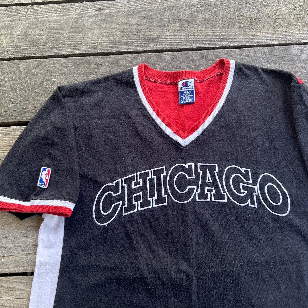 Champion × NBA × Vintage Vintage 90s Champion Chicago Bulls Warm Up Shooting Shirt Size US L / EU 52-54 / 3 - 3 Thumbnail