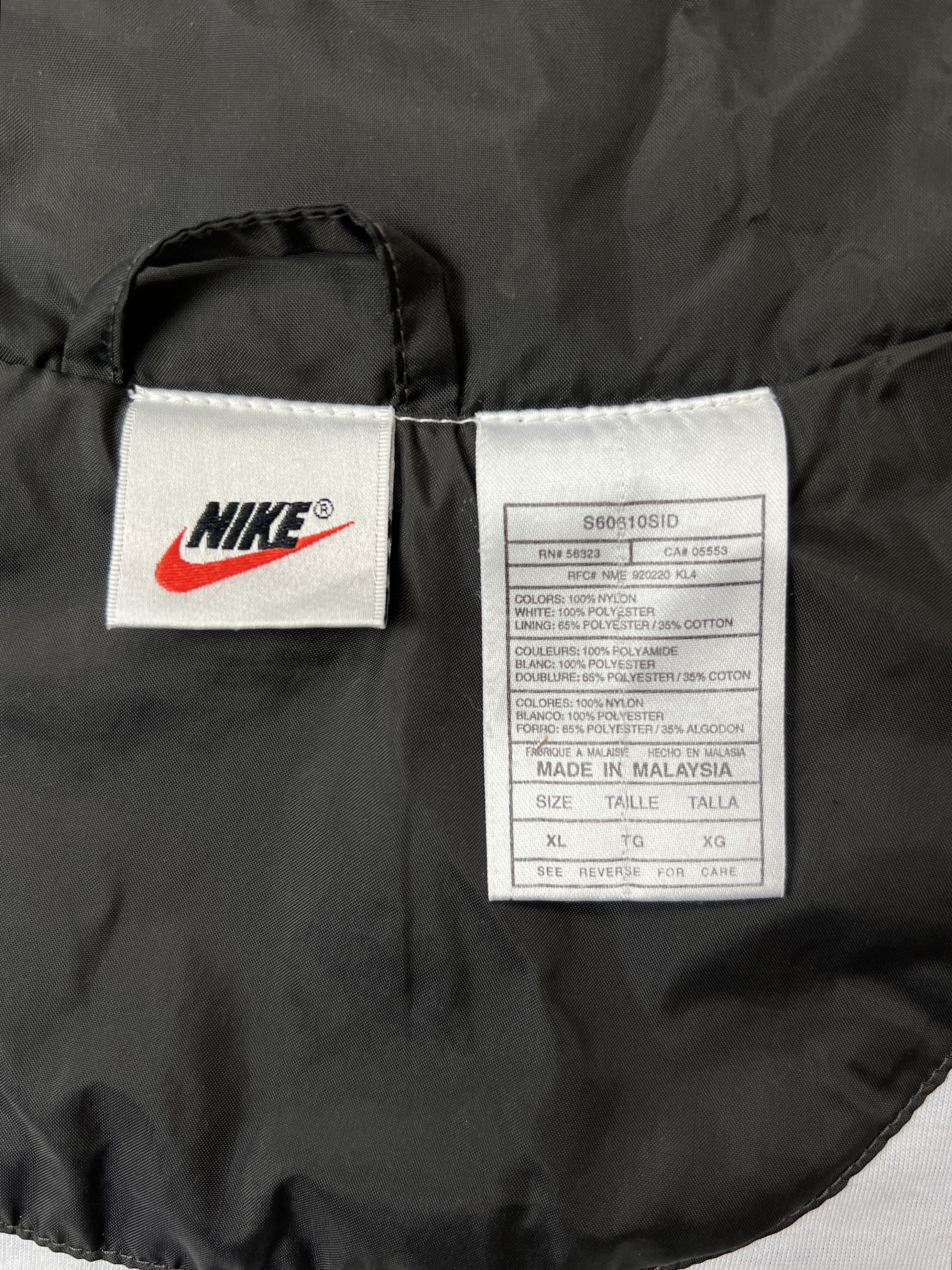 Nike Vintage 90s Nike Big Back Swoosh Windbreaker Light Jacket Size US XL / EU 56 / 4 - 19 Thumbnail