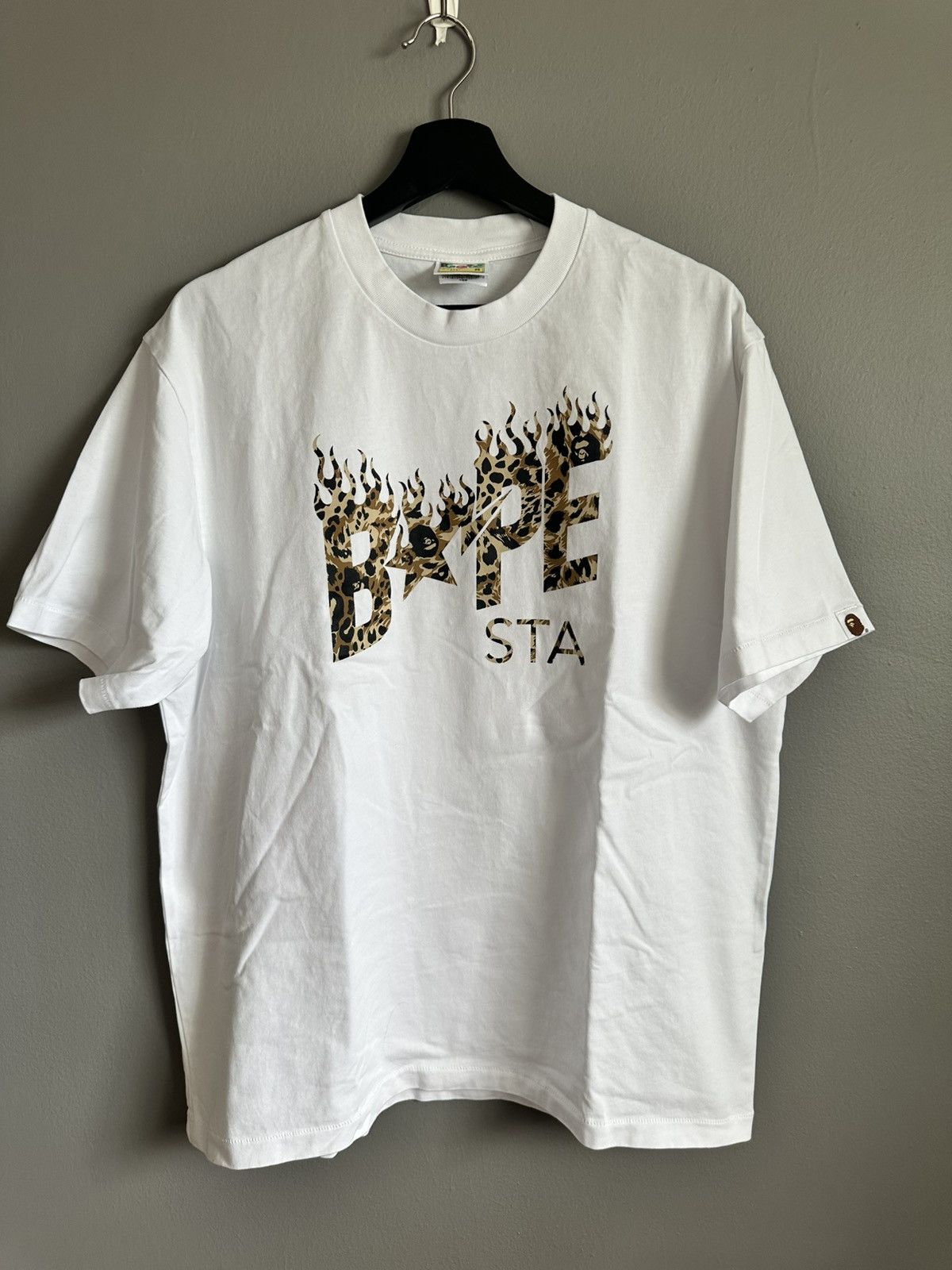 Bape BAPE Wild Leopard STA Logo Tee White Size M Size US M / EU 48-50 / 2 - 1 Thumbnail