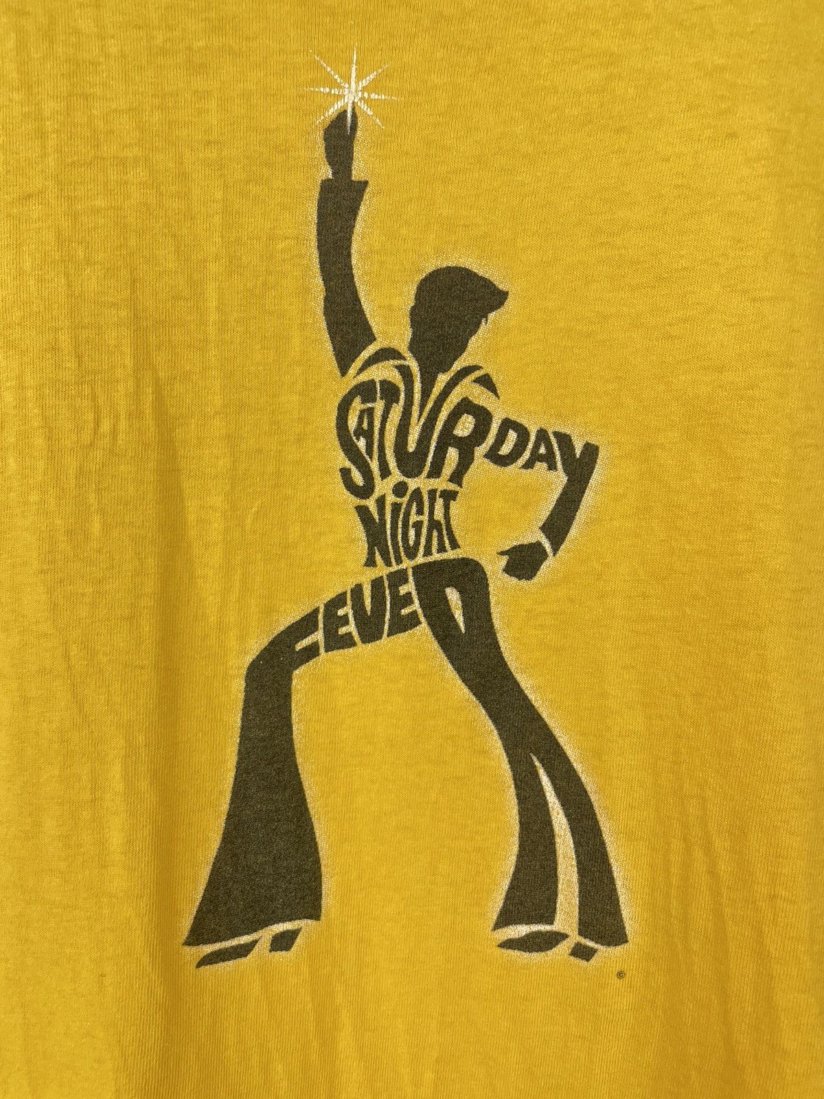 Vintage Vintage Saturday Night Fever John Travolta movie t shirt Size US M / EU 48-50 / 2 - 4 Thumbnail