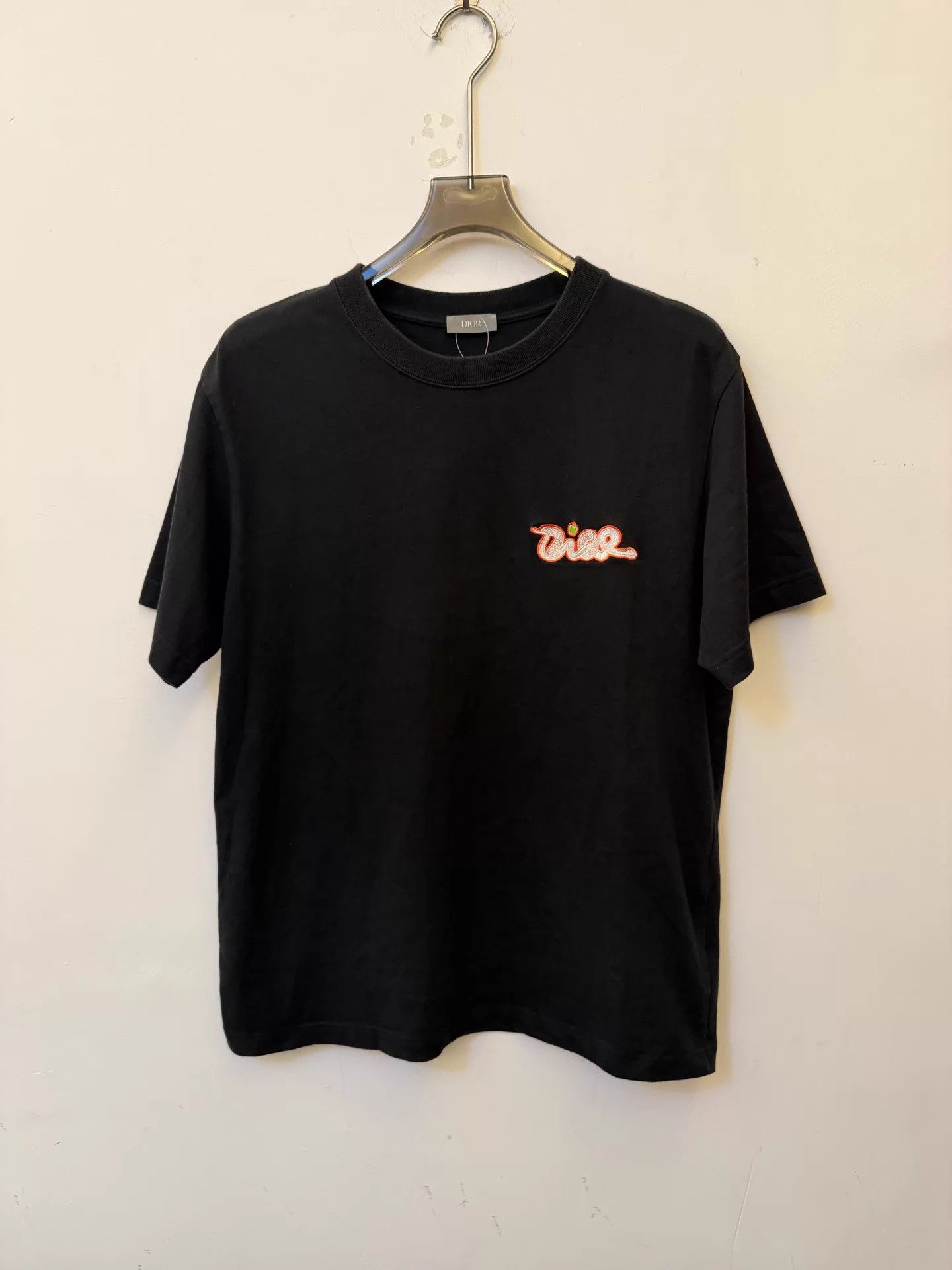 Dior DIOR x KAWS Black Embroidered Pink Snake Logo SS Tee Size US M / EU 48-50 / 2 - 1 Thumbnail