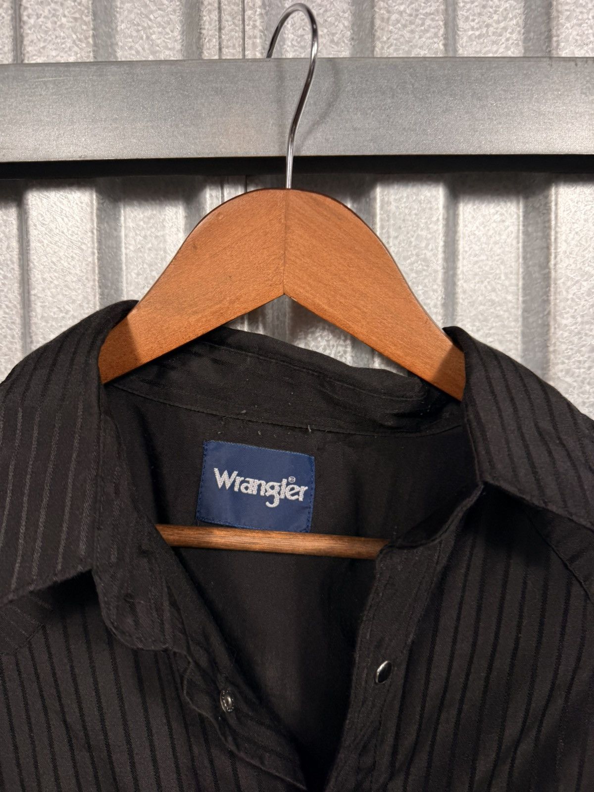 Wrangler Vintage Wrangler Pearlsnap Western Button Up Pinstripe Shirt Size US L / EU 52-54 / 3 - 5 Thumbnail