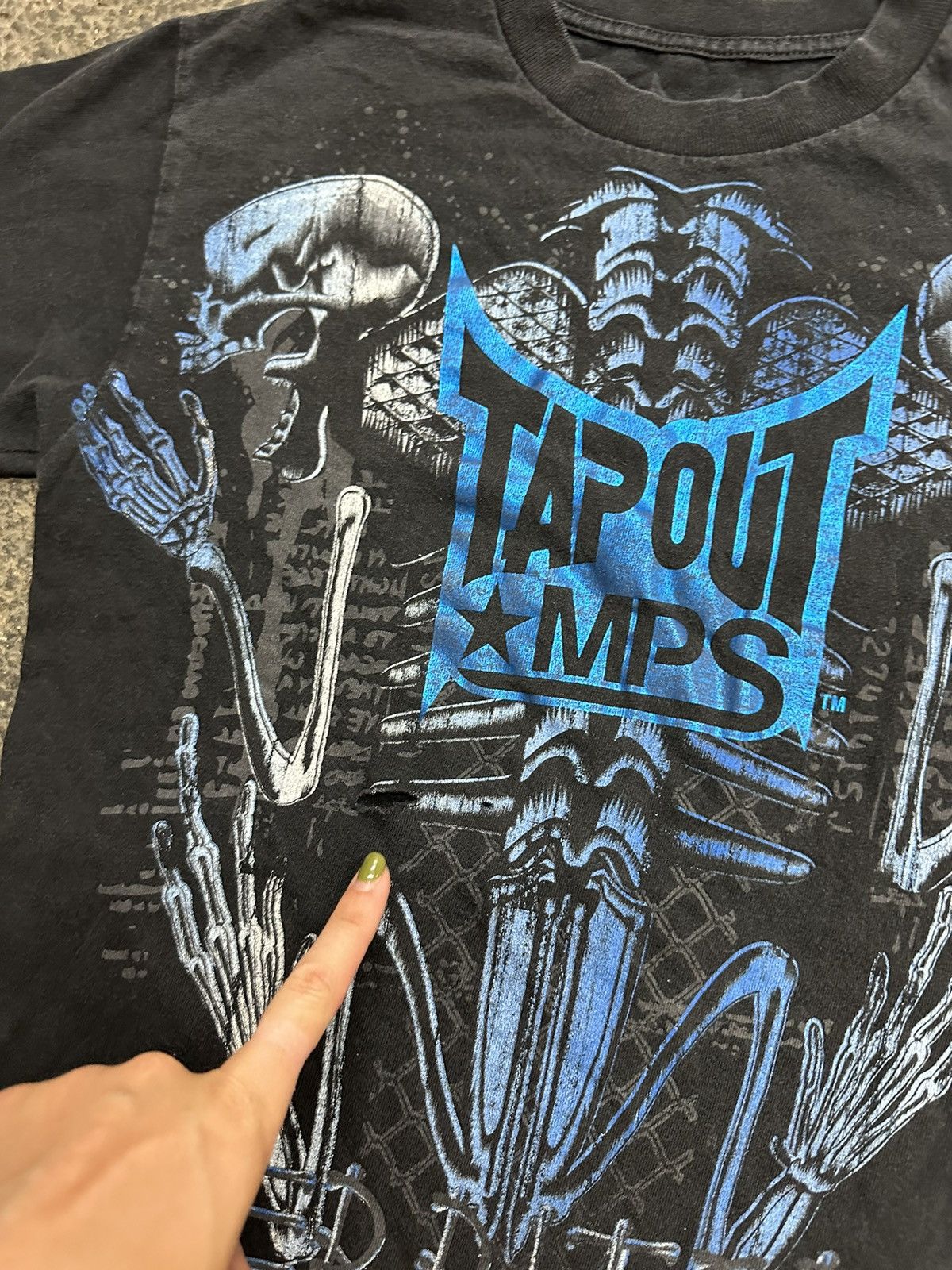 Tapout × Vintage Y2K tap out grunge shirt Size US S / EU 44-46 / 1 - 3 Thumbnail
