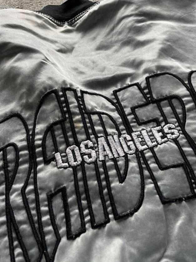 Other Los Angeles Raiders 90s silver NFL bomber jacket Size US XXL / EU 58 / 5 - 9 Thumbnail