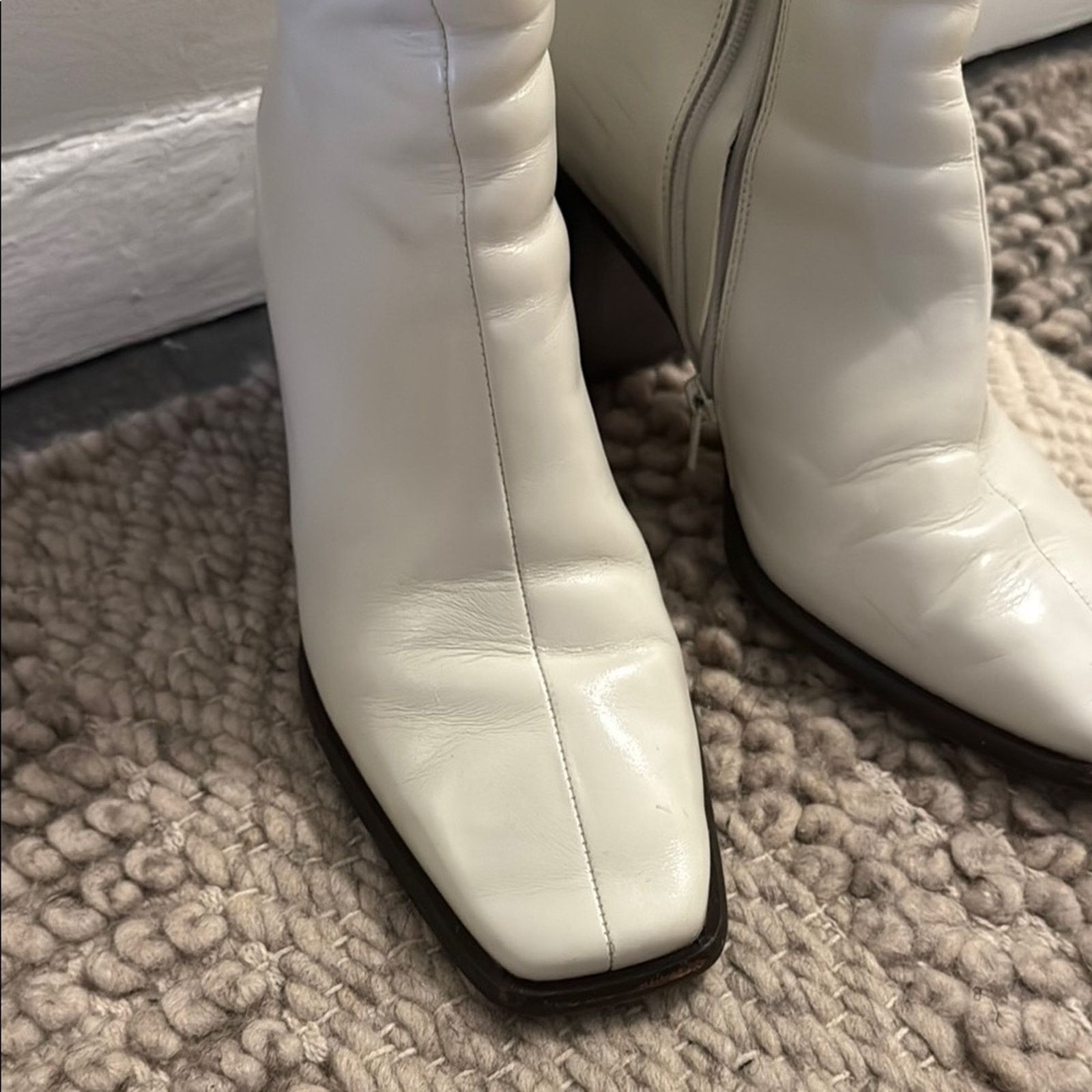 Jeffrey Campbell NWT Jeffrey Campbell White Ankle Boots Size 9 Size US 9 / IT 39 - 2 Thumbnail