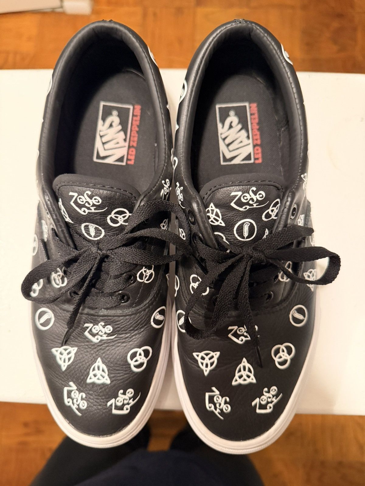 Vans Era Led Zeppelin Collaboration Size US 9.5 / EU 42-43 - 2 Thumbnail