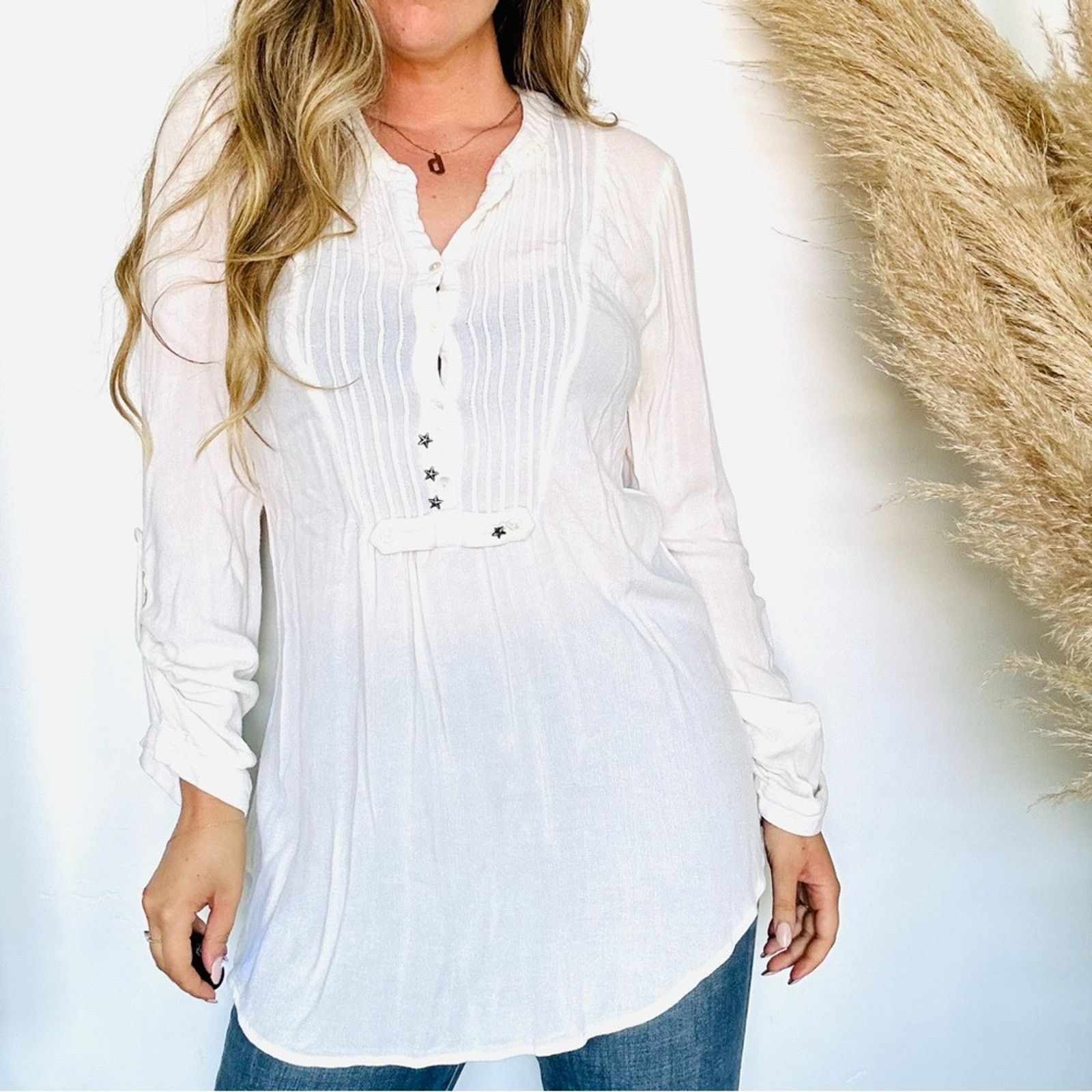 Free People FP FREE PEOPLE White Button Long Raw Hem Blouse Shirt Top Size L / US 10 / IT 46 - 1 Thumbnail