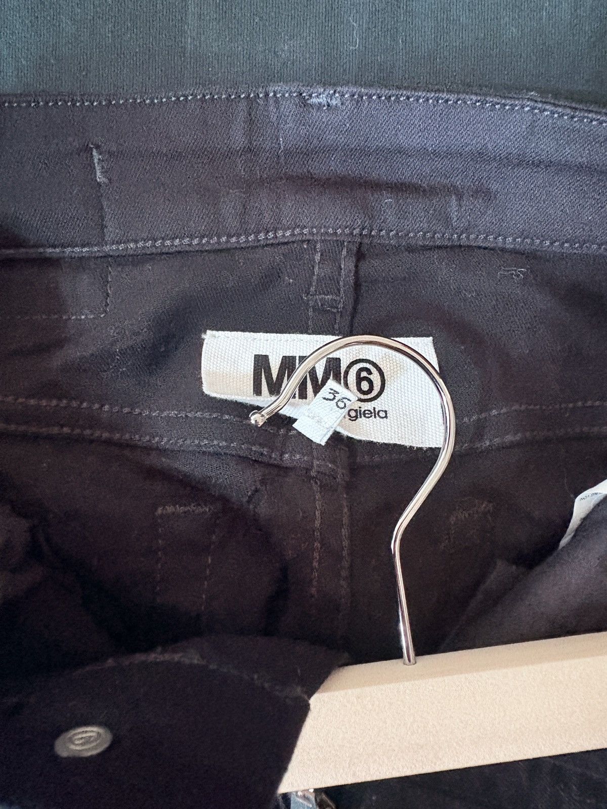 MM6 Maison Margiela x MM6 Strechtable Blackout Pants for Her Size 26" / US 2 / IT 38 - 10 Thumbnail