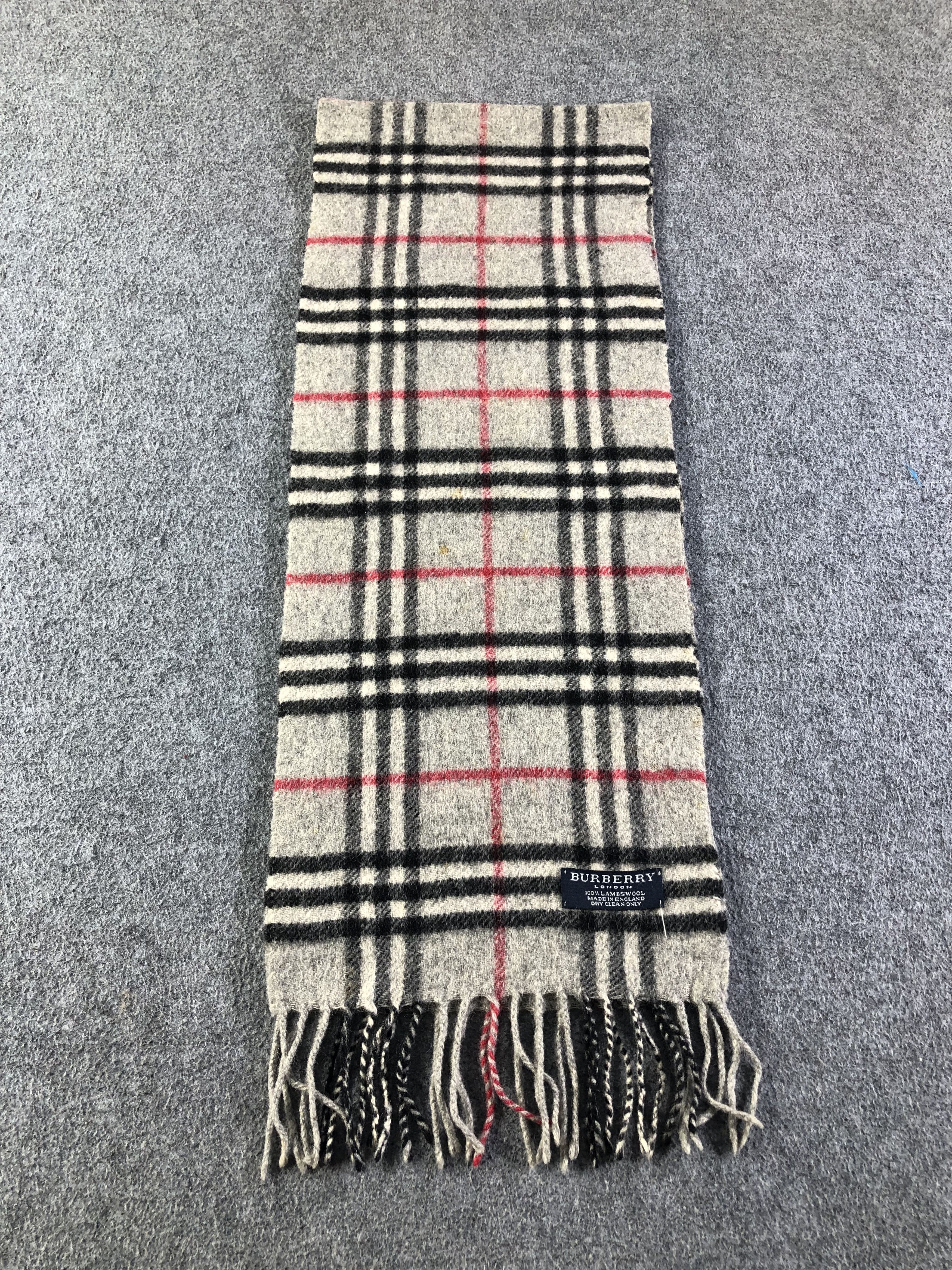Burberry Burberry Scarf / Muffler / Neckwear SS1338 Size ONE SIZE - 3 Thumbnail