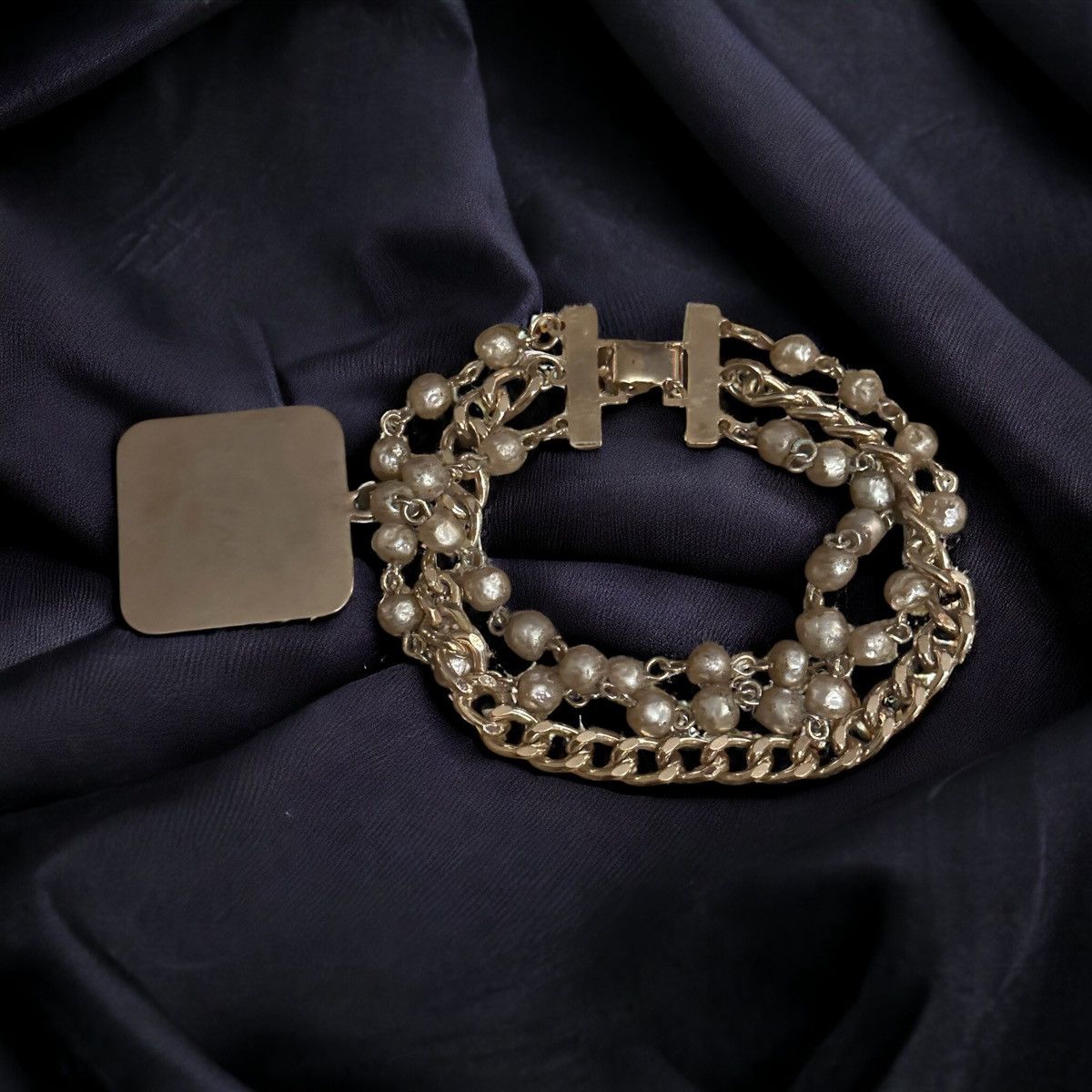 Vintage Vintage multi strand pearl and chain bracelet w/Eileen charm Size ONE SIZE - 1 Thumbnail