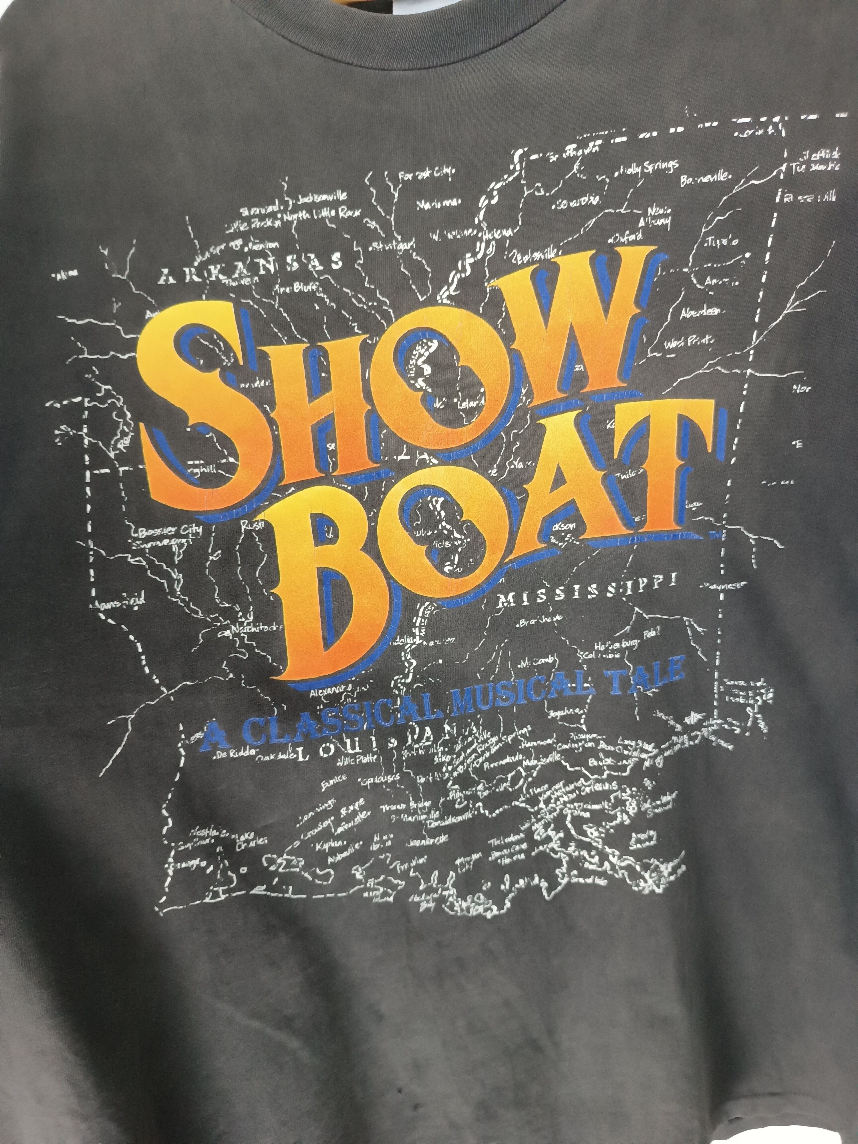 Vintage THRASHED FADED VINTAGE 90'S SHOW BOAT '51 CLASSIC MUSICAL Size US L / EU 52-54 / 3 - 10 Thumbnail
