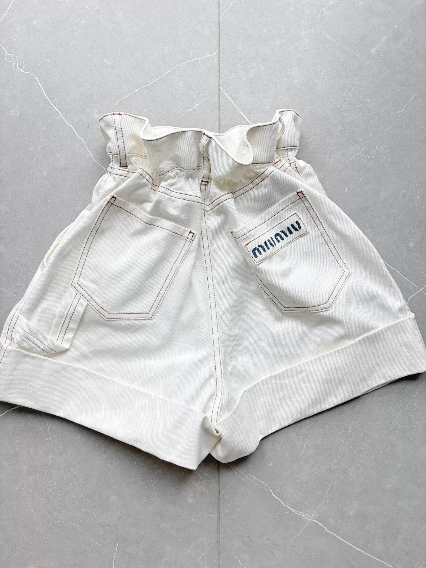 Miu Miu Miu Miu White Bubble Hem Denim Short Size 25" / US 0 / IT 36 - 2 Thumbnail