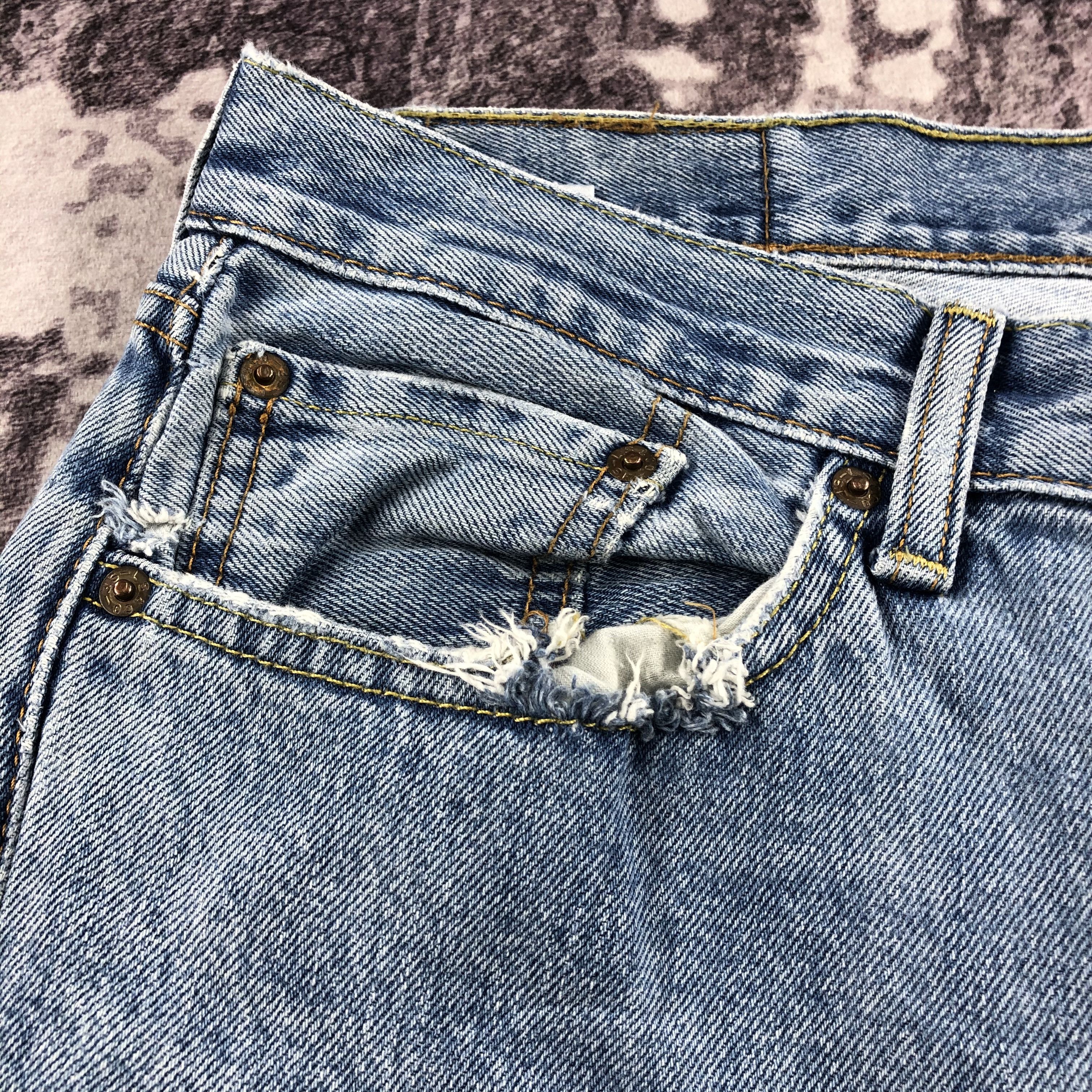 Levi's × Vintage Vintage Light Wash Levis 505 Jeans-JM2564 Size US 35 - 9 Thumbnail