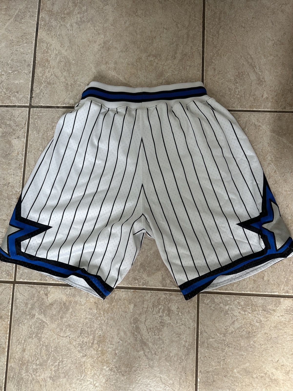 Mitchell & Ness × NBA × Vintage Mitchell&Ness Orlando Magic Shorts 92-93 Size US 32 / EU 48 - 2 Thumbnail