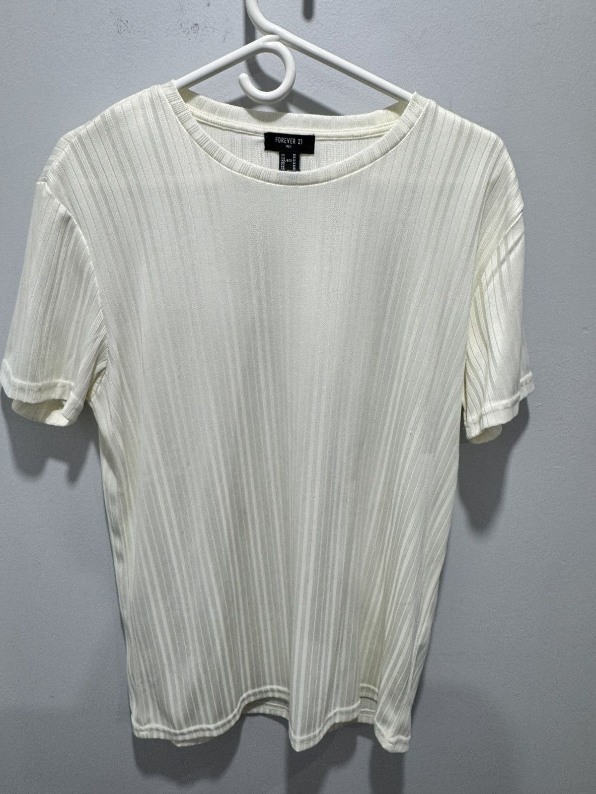Forever 21 Forever 21 Men Cream Short Sleeve Tee Size Medium Size US M / EU 48-50 / 2 - 1 Thumbnail