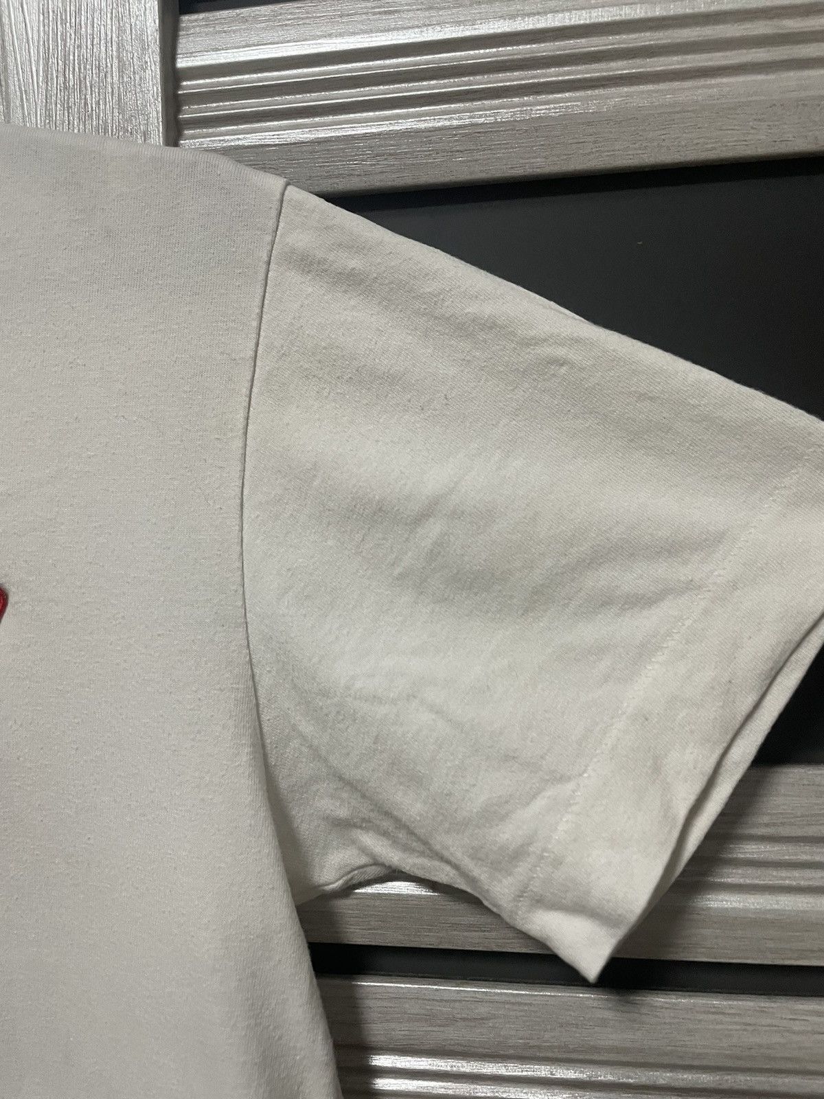 Comme des Garcons Comme Des Garçons Play Tee Logo Heart T Shirt Size US S / EU 44-46 / 1 - 2 Thumbnail
